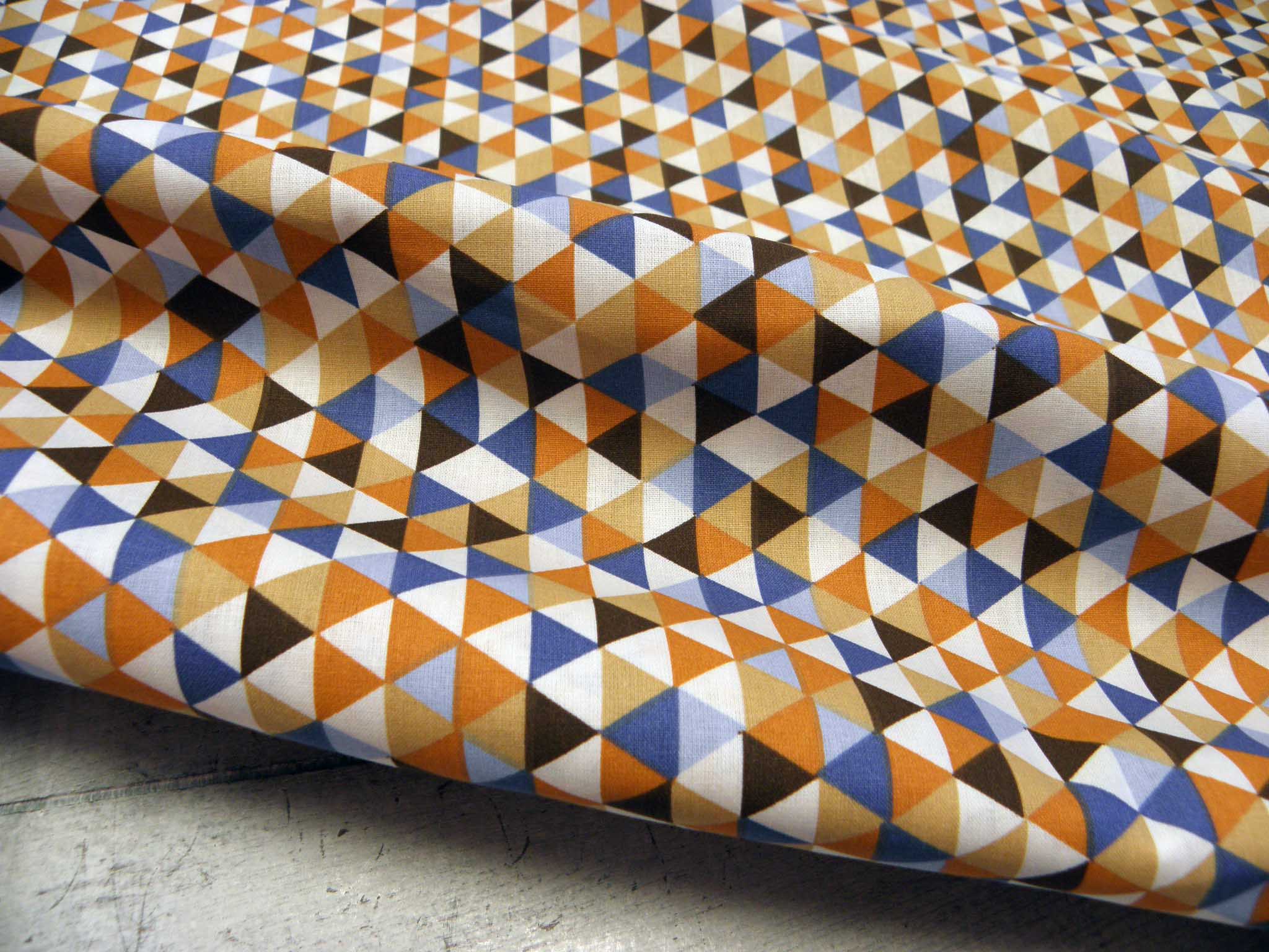 LÁTKA - TROJÚHELNÍKY