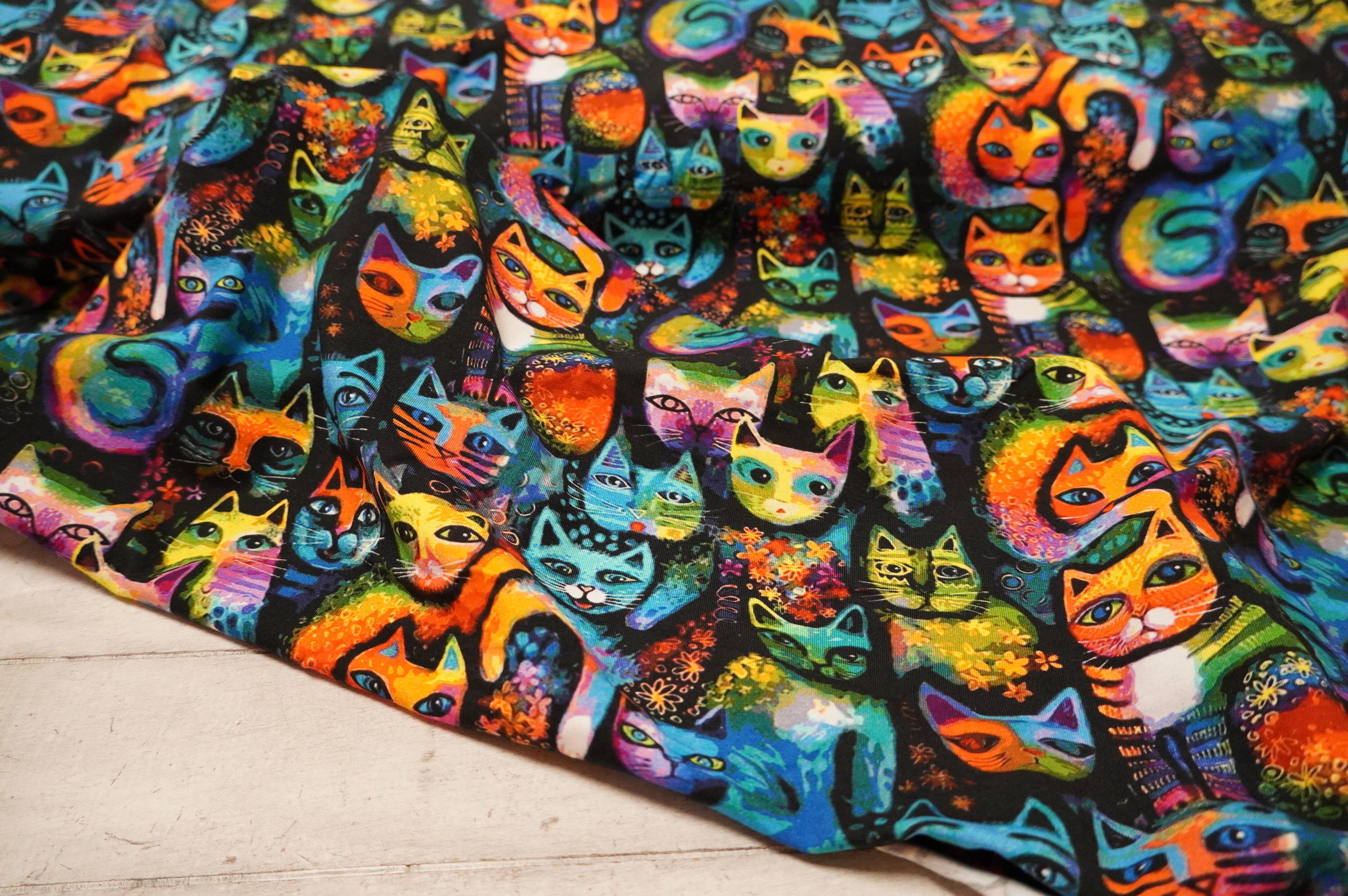 LÁTKA - PLETENINA - KOČKY - FOTOTISK