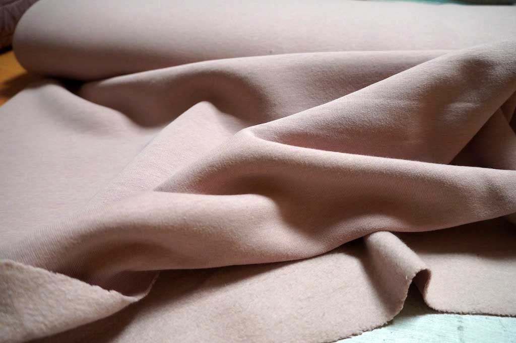 TEPLÁKOVINA - SVĚTLE STARORŮŽOVÁ - POČESANÁ - ŠÍŘE 190 CM