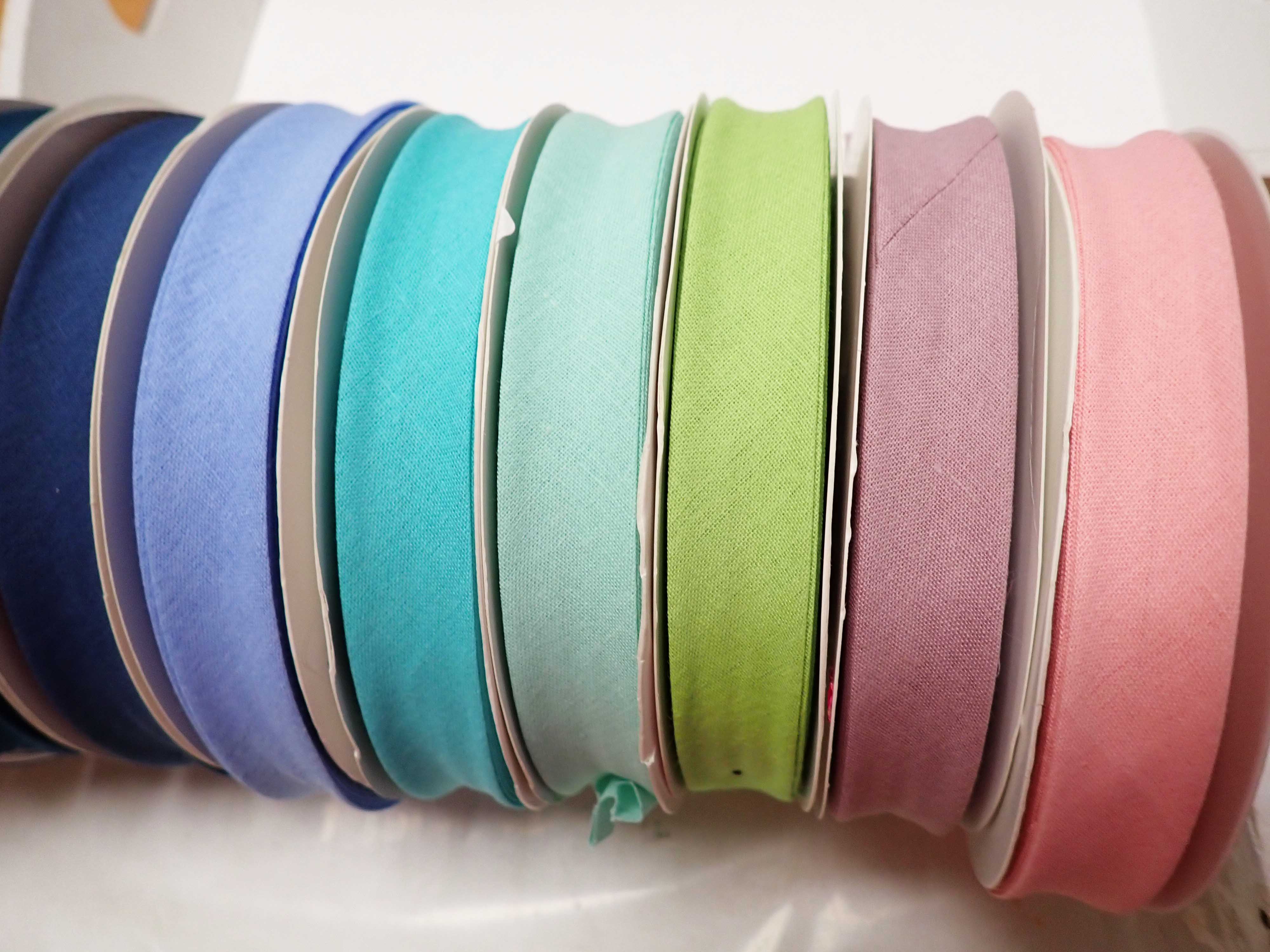 ŠIKMÝ BAVLNĚNÝ PROUŽEK - PASTELOVĚ ZELENÝ - 20 MM