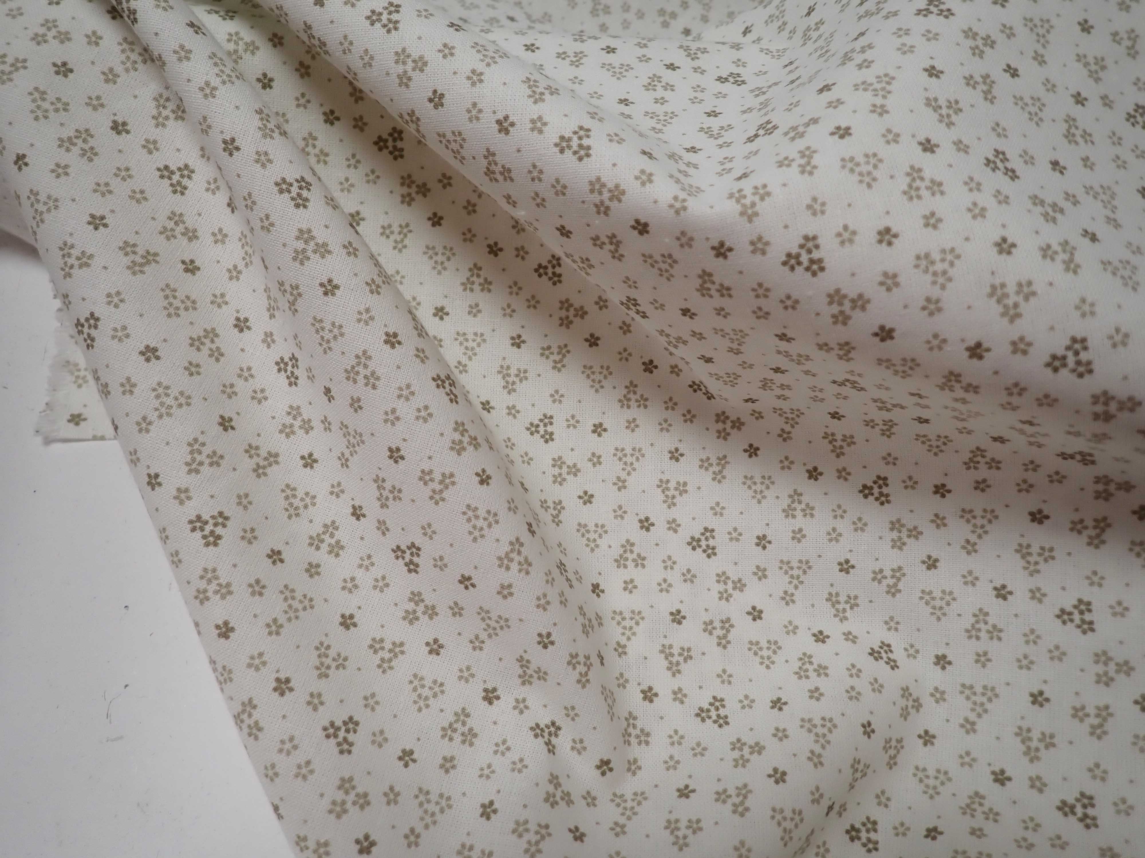 LÁTKA - BÉŽOVÉ DROBNÉ KYTIČKY