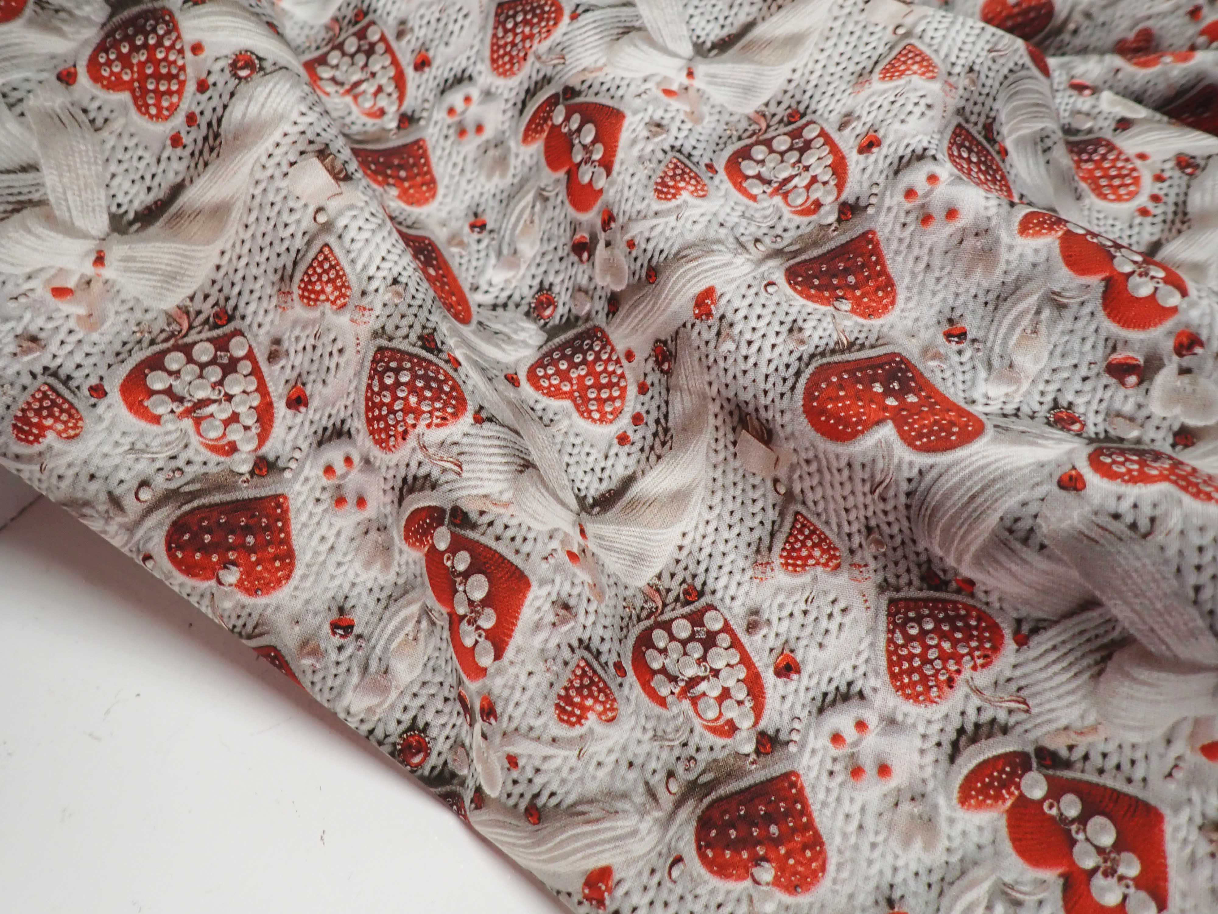 LÁTKA - POPELÍN - FOTOTISK - SRDÍČKA + SVETR