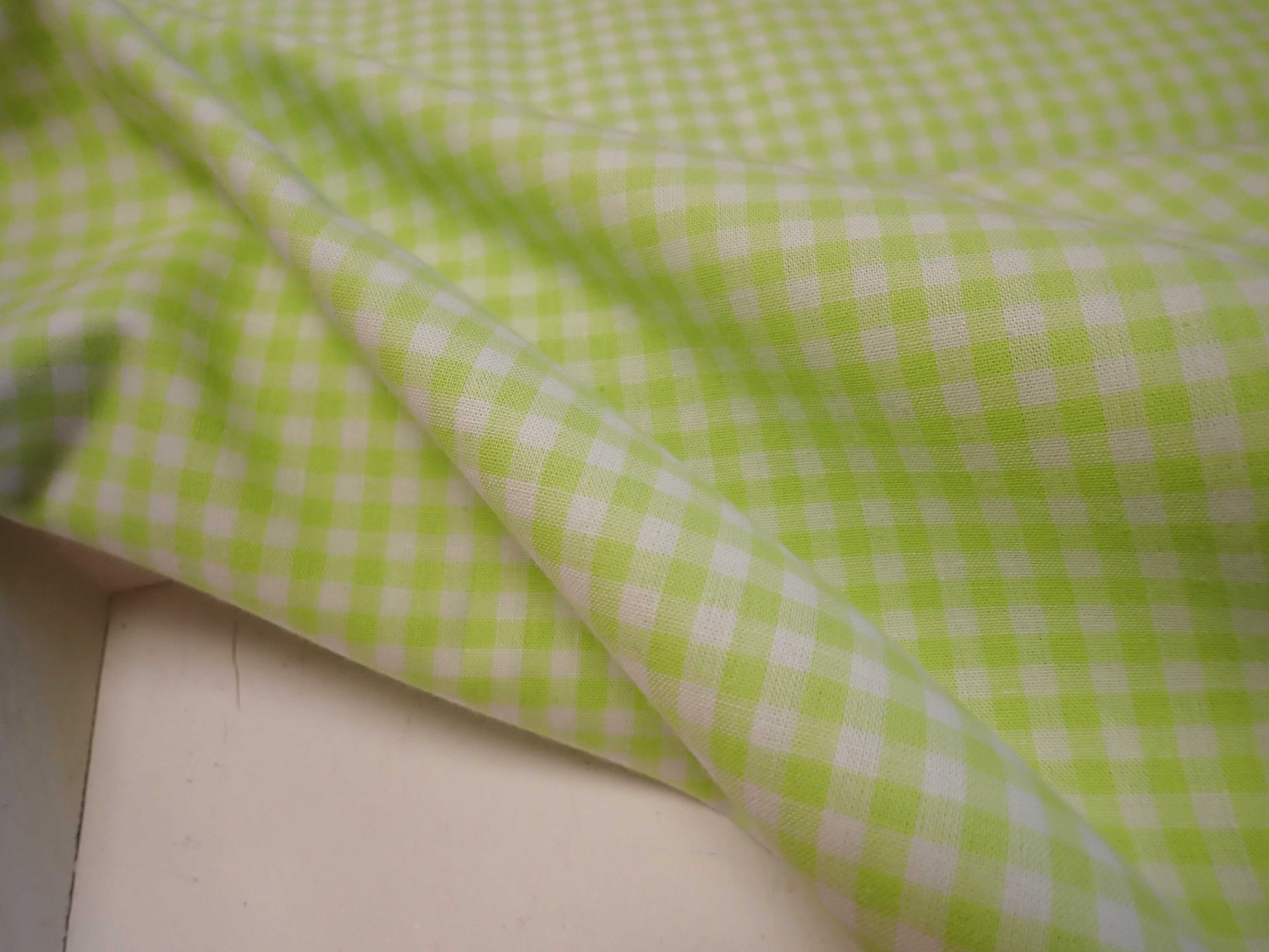 LÁTKA - KOSTIČKA KANAFAS - JARNÍ ZELENÁ