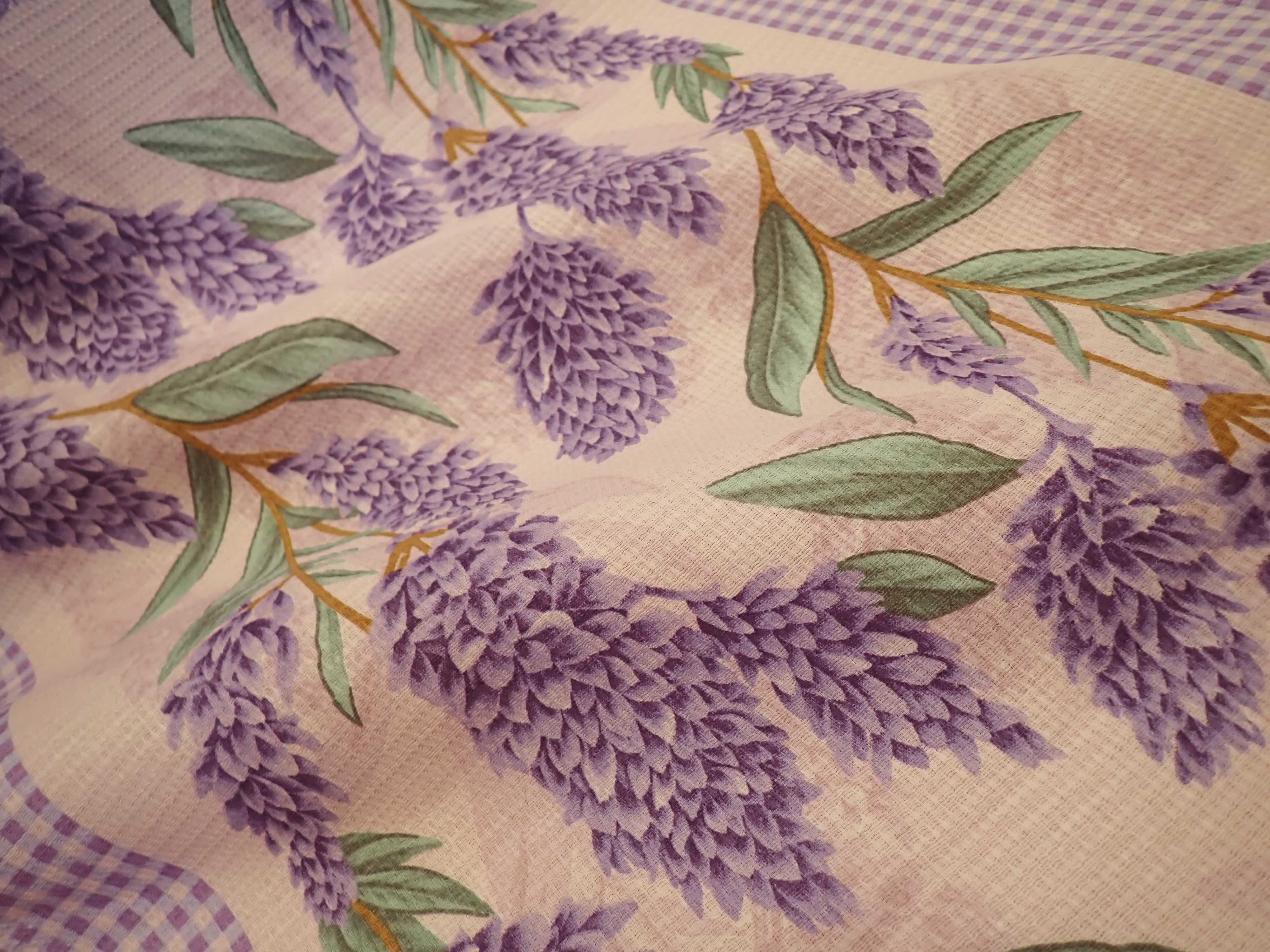 LÁTKA - VAFLE - UTĚRKOVINA - LEVANDULE - FIALOVÉ KOSTIČKY