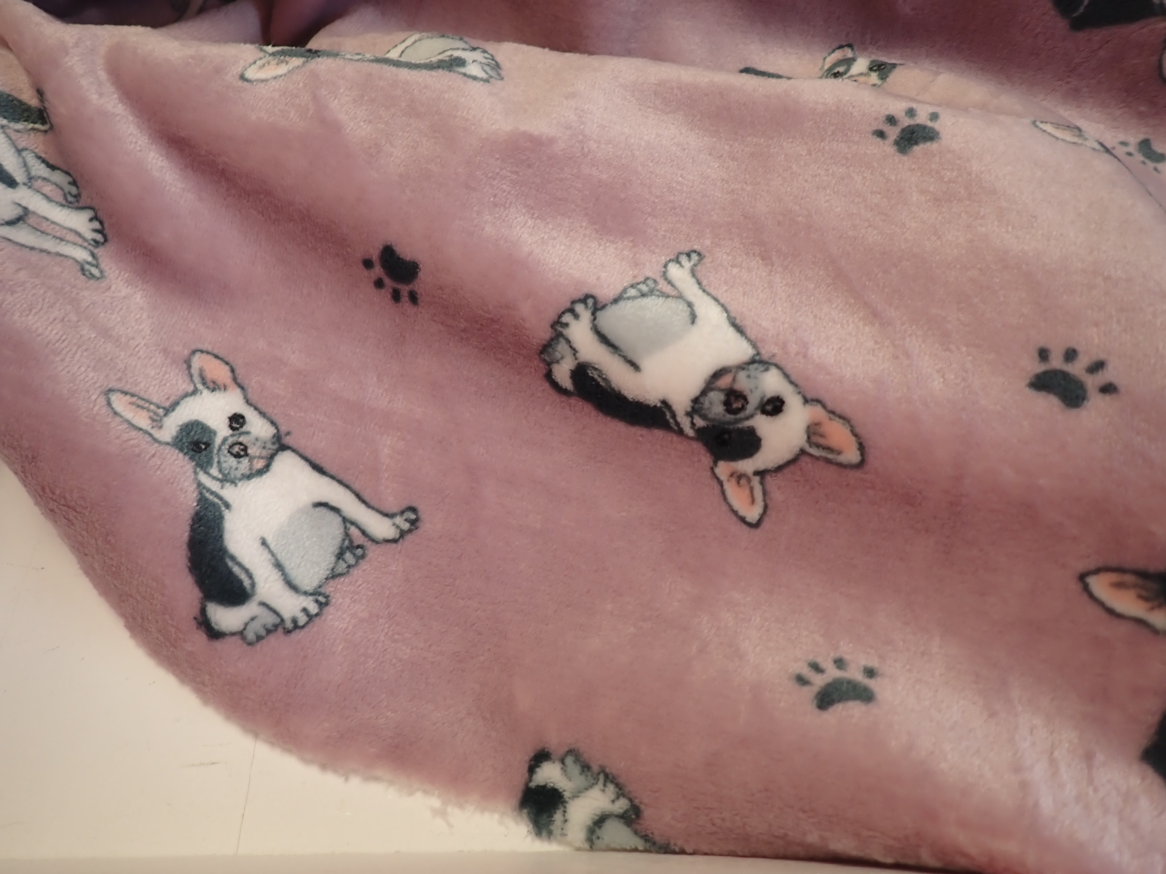 FLEECE - STAROFIALOVÁ - PEJSKOVÉ