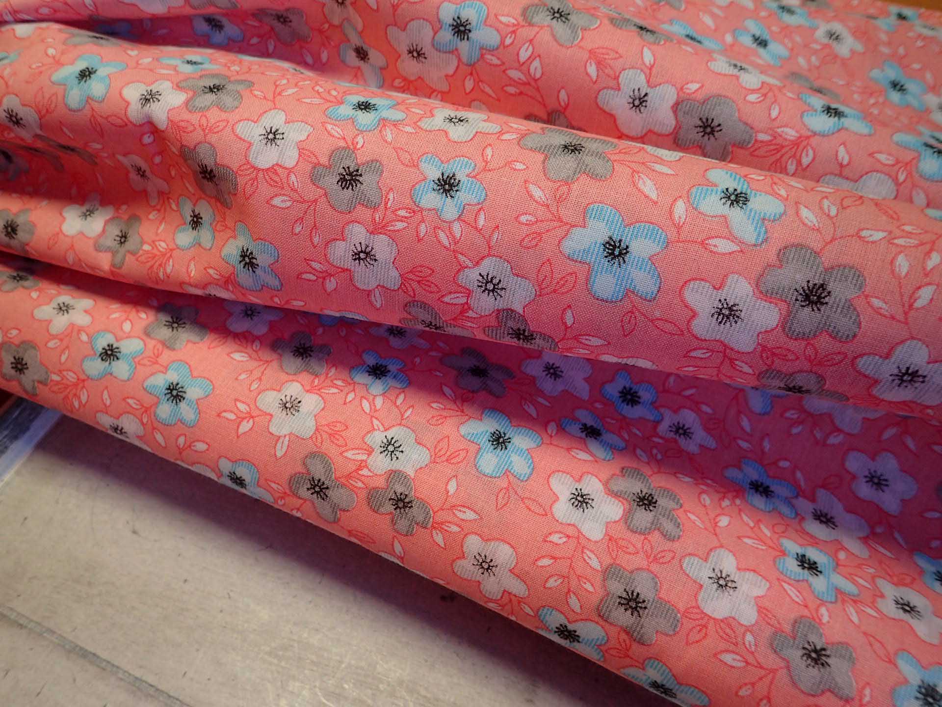 LÁTKA - RŮŽOVÁ + KYTIČKY