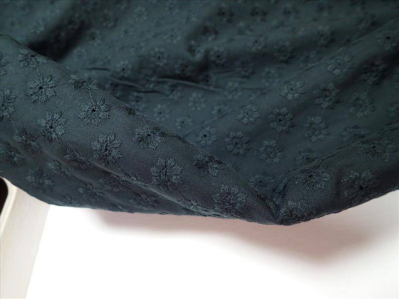 LÁTKA - ČERNÁ  MADEIRA