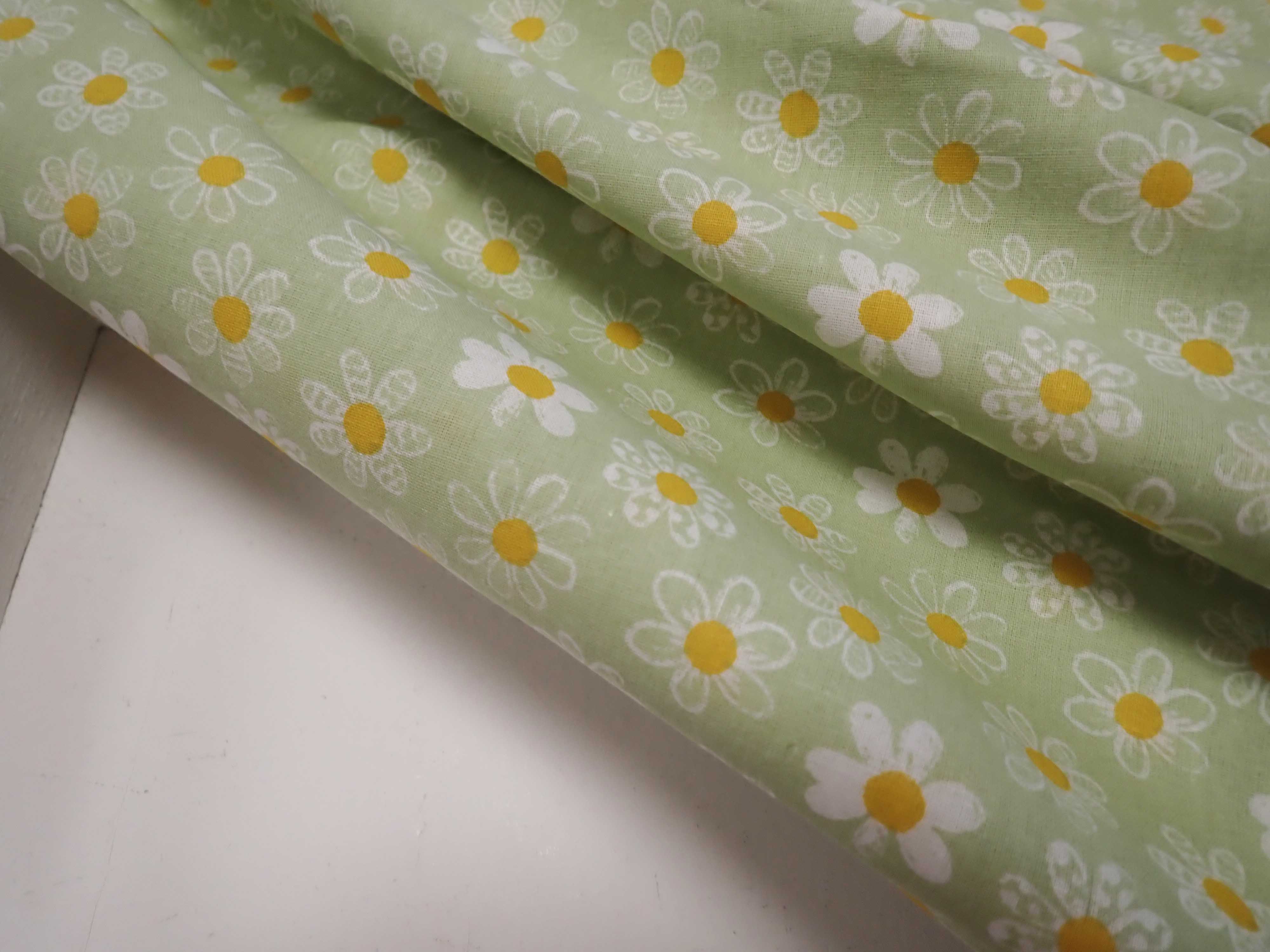 LÁTKA - ZELENÁ + KYTIČKY