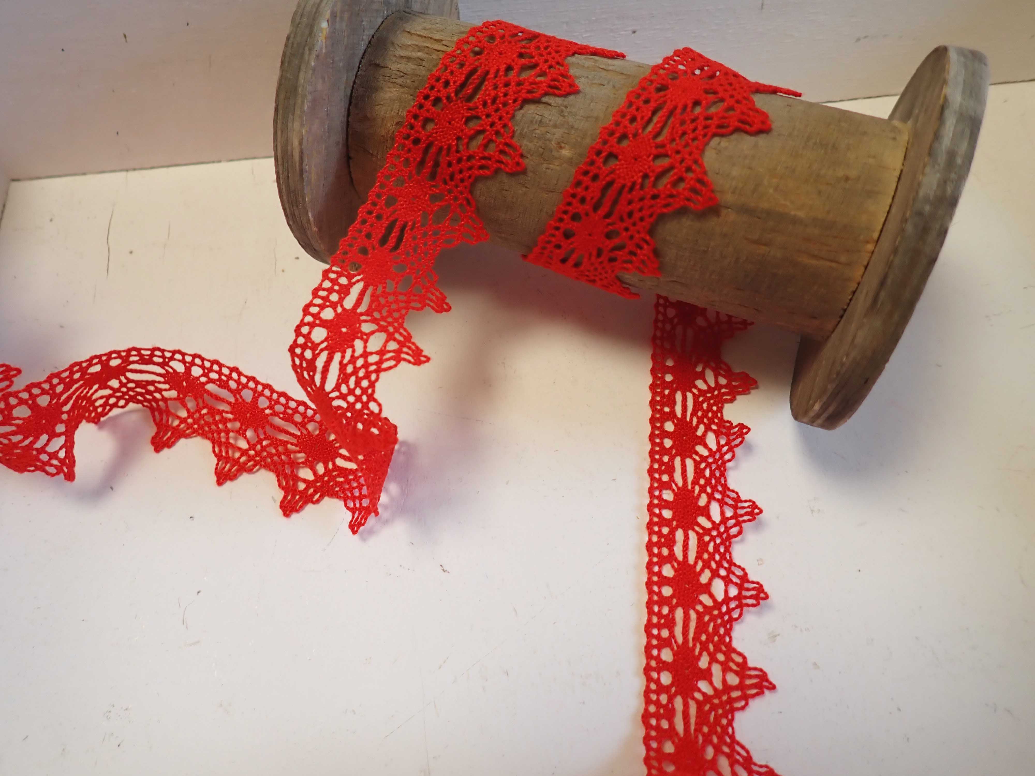 krajka - paličkovaná - ČERVENÁ
