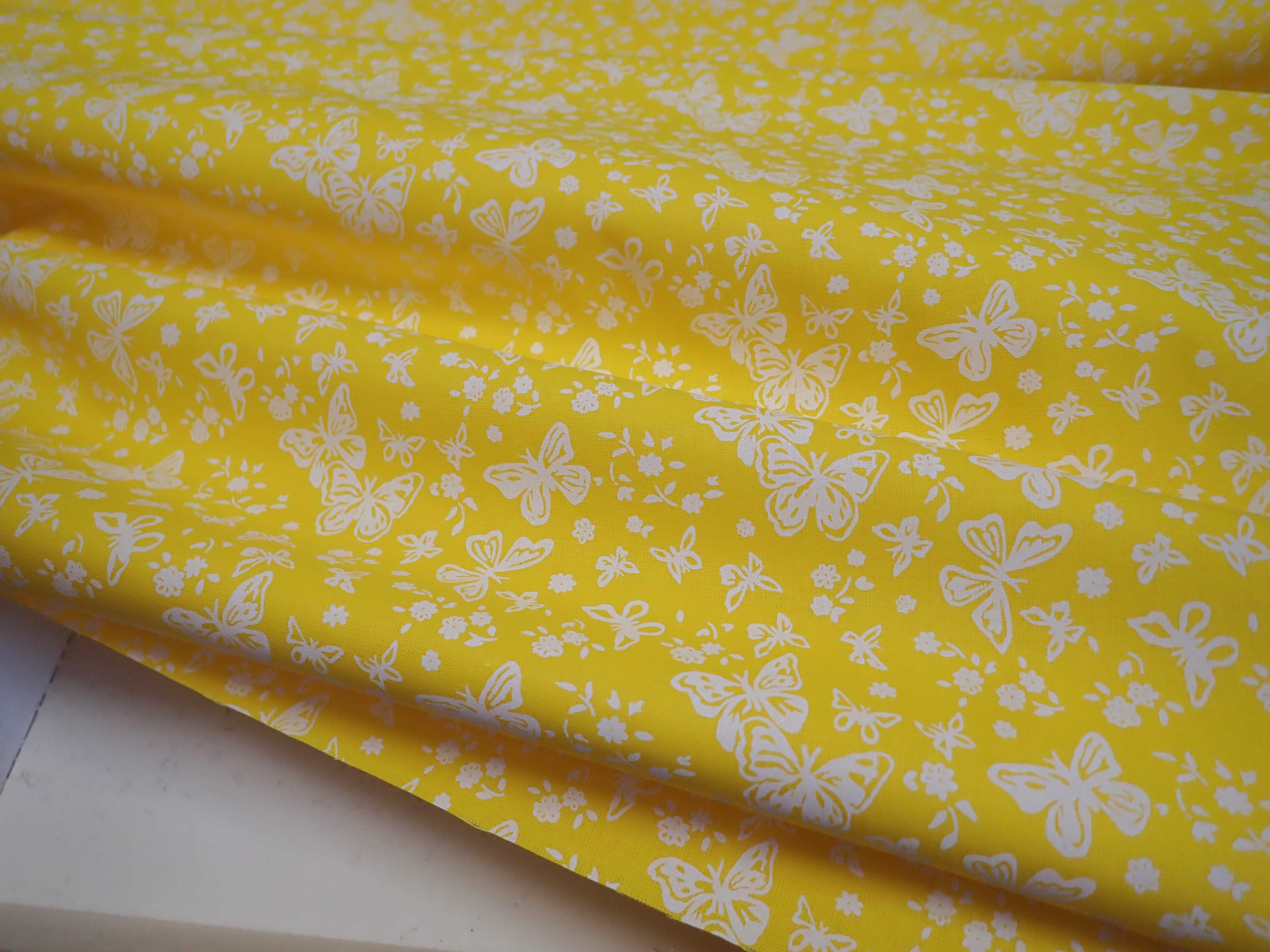 LÁTKA - ŽLUTÁ + MOTÝLCI