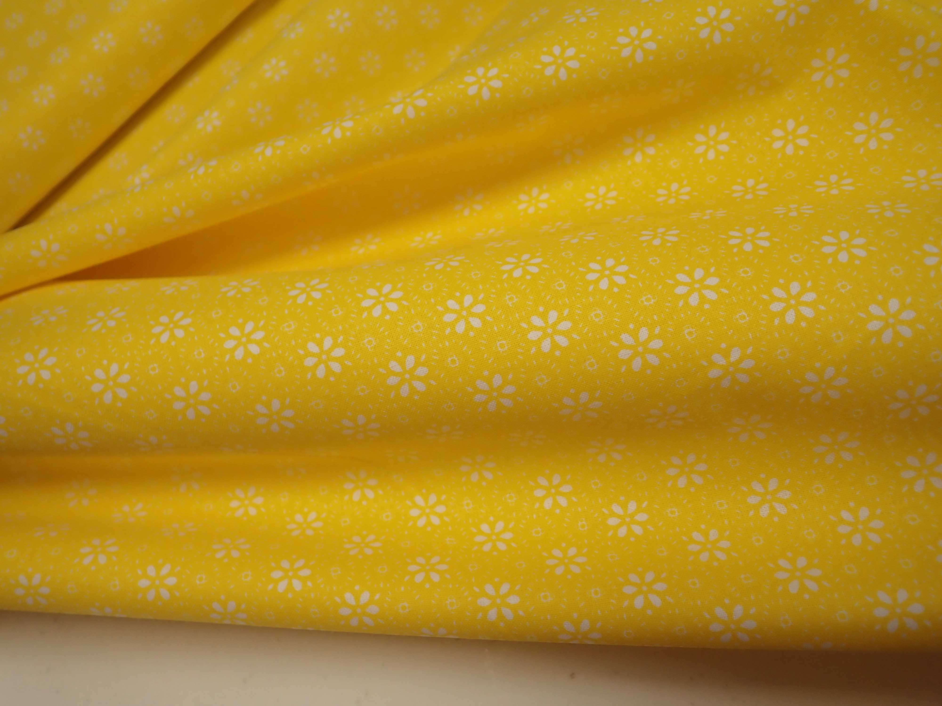 LÁTKA - ŽLUTÁ + KYTIČKY