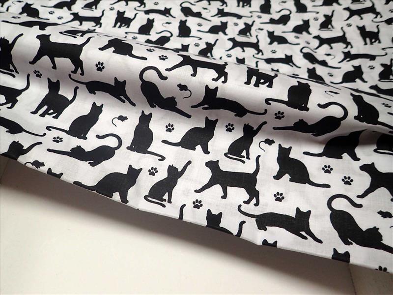 LÁTKA - BÍLÁ + ČERNÉ KOČKY