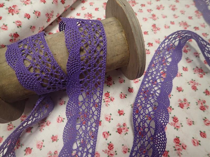 krajka - paličkovaná - LEVANDULOVÁ