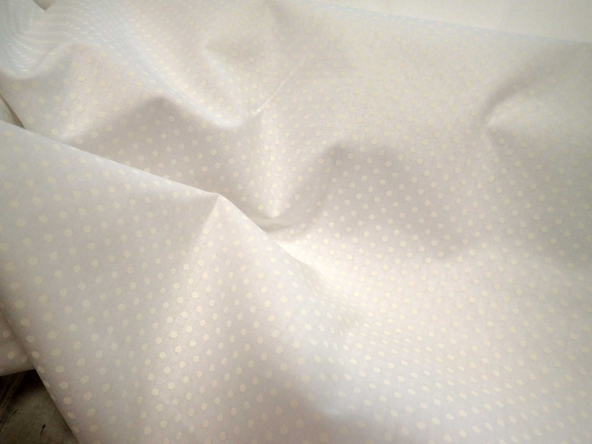 LÁTKA - BÍLÁ + BÍLÉ PUNTÍKY