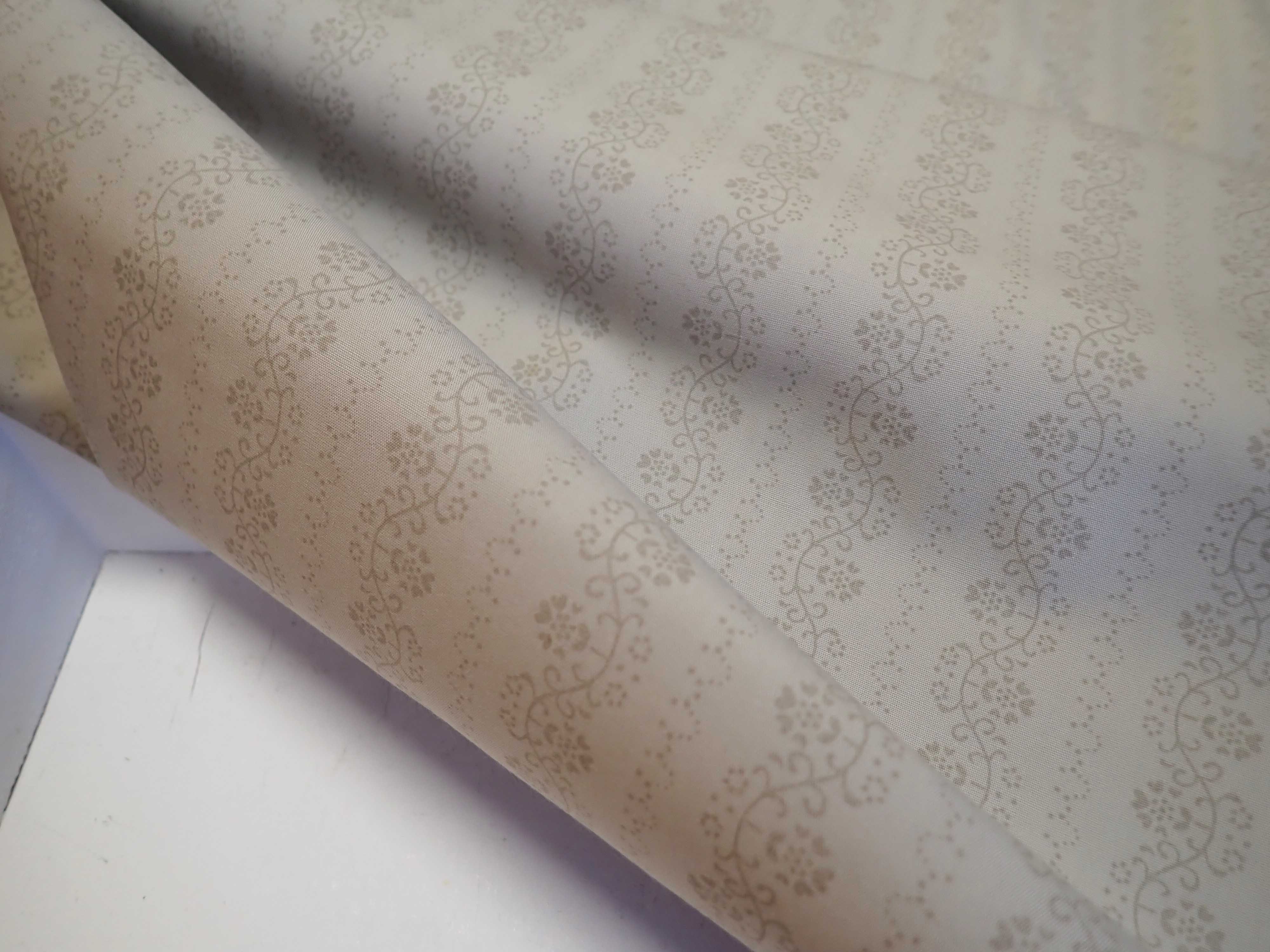 LÁTKA - BÉŽOVÁ - PROUŽKY + KYTIČKY