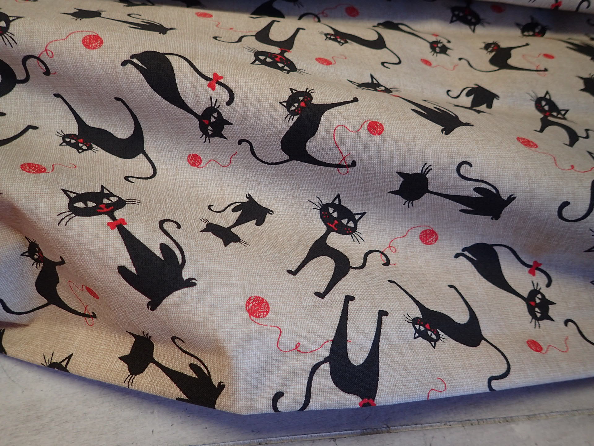 LÁTKA - LNĚNÝ EFEKT + KOČKY