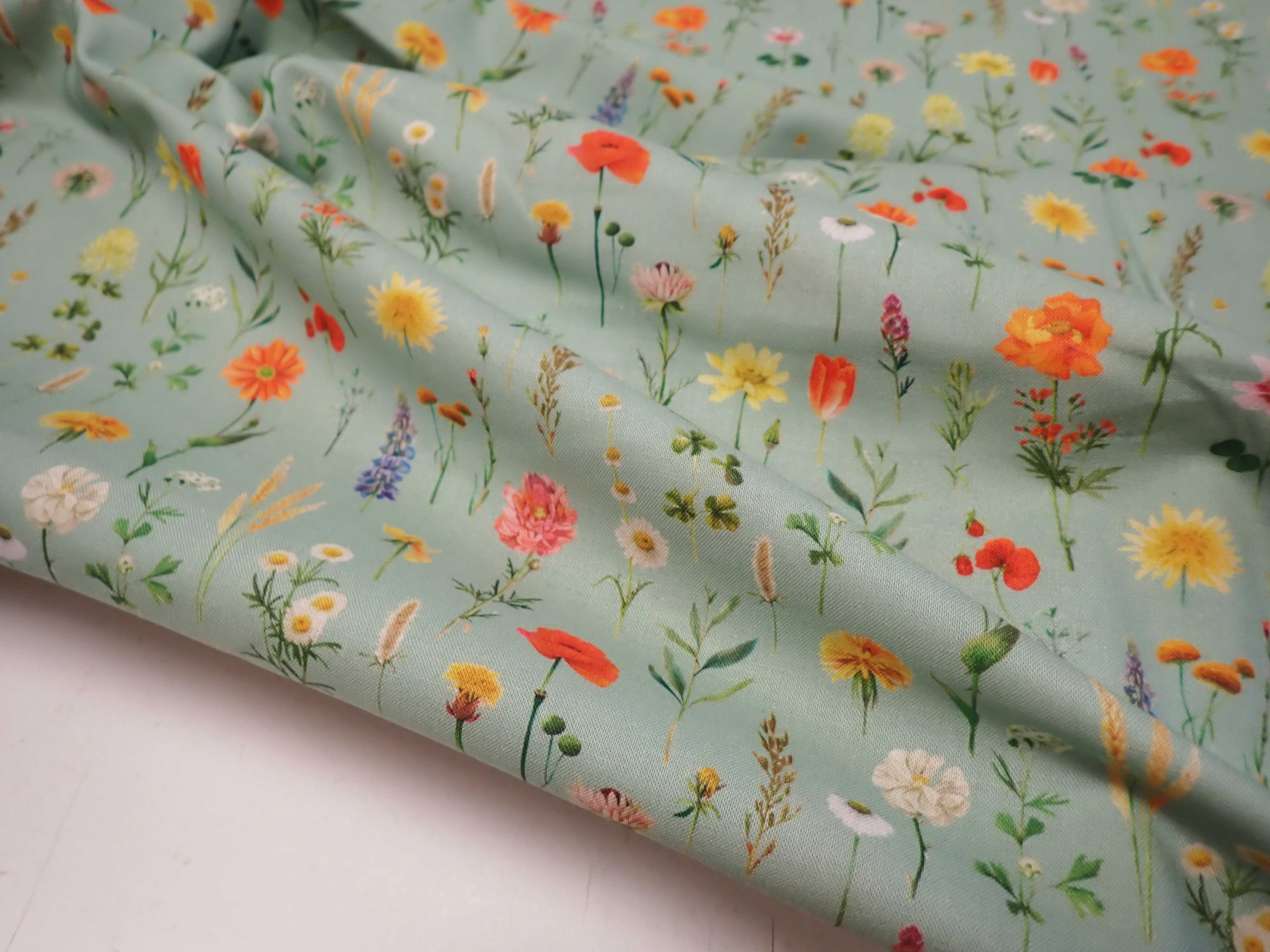 LÁTKA - ZELENÁ + KYTIČKY