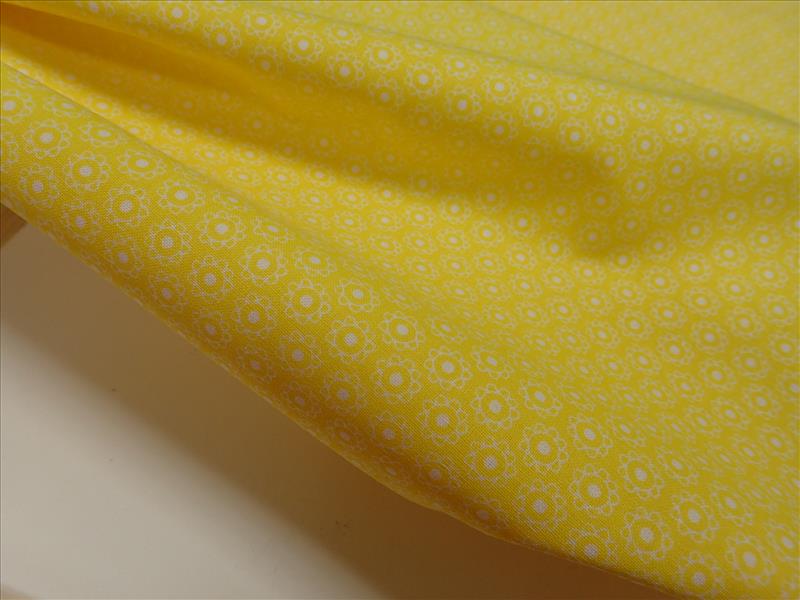 LÁTKA - SVĚTLE ŽLUTÁ + BÍLÉ KYTIČKY