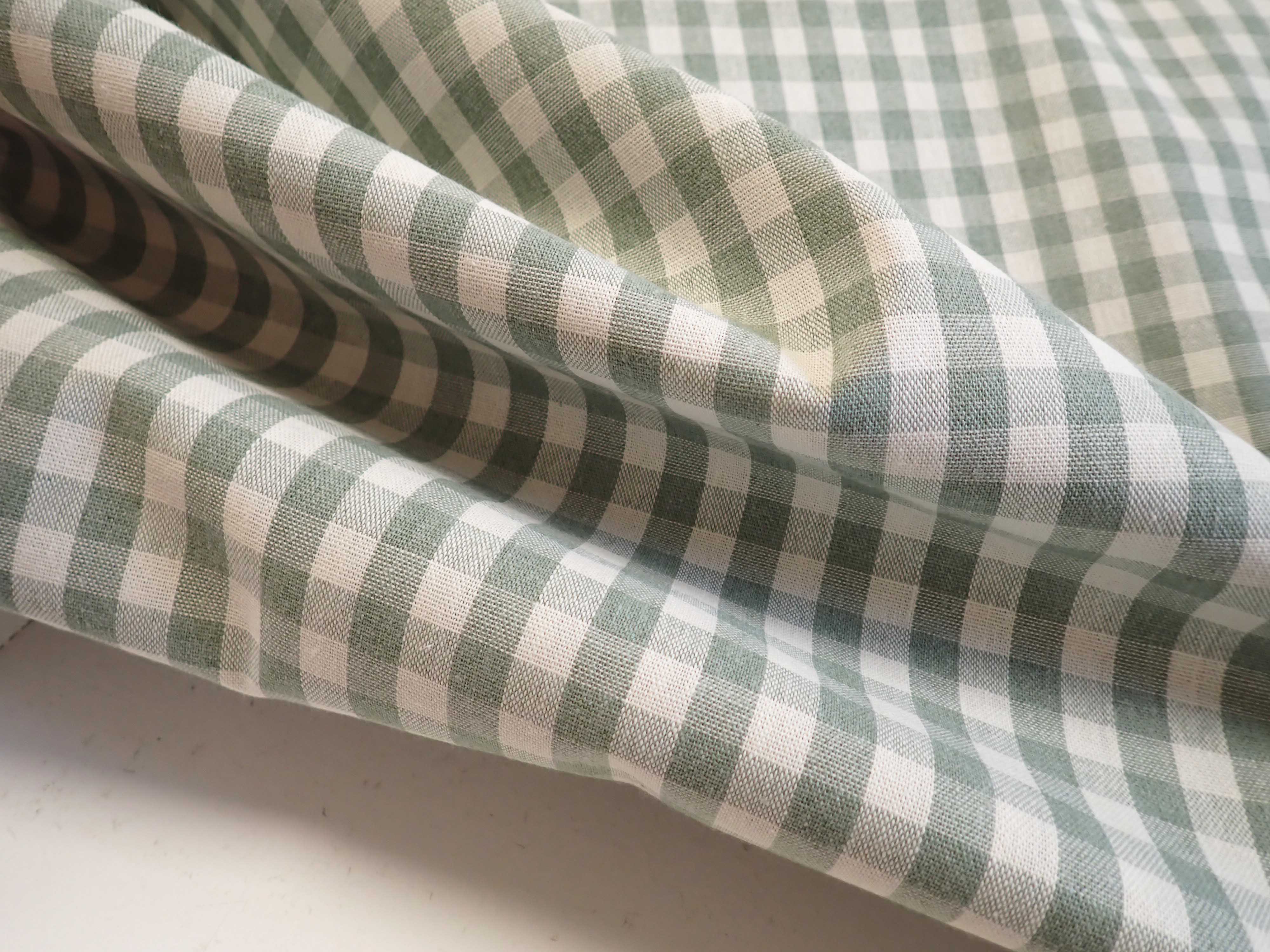 LÁTKA - REŽNÁ - KANAFAS - KOSTIČKY - ZELENÁ