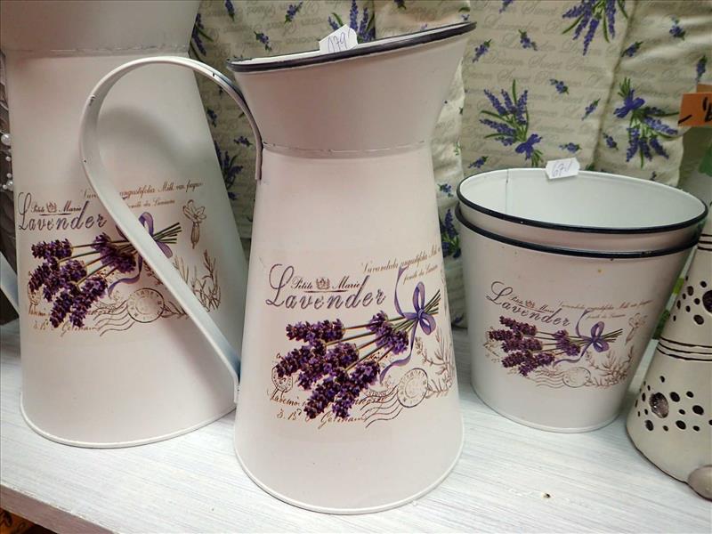 dekorace - PLECHOVÁ KONVIČKA - LEVANDULE - STŘEDNÍ