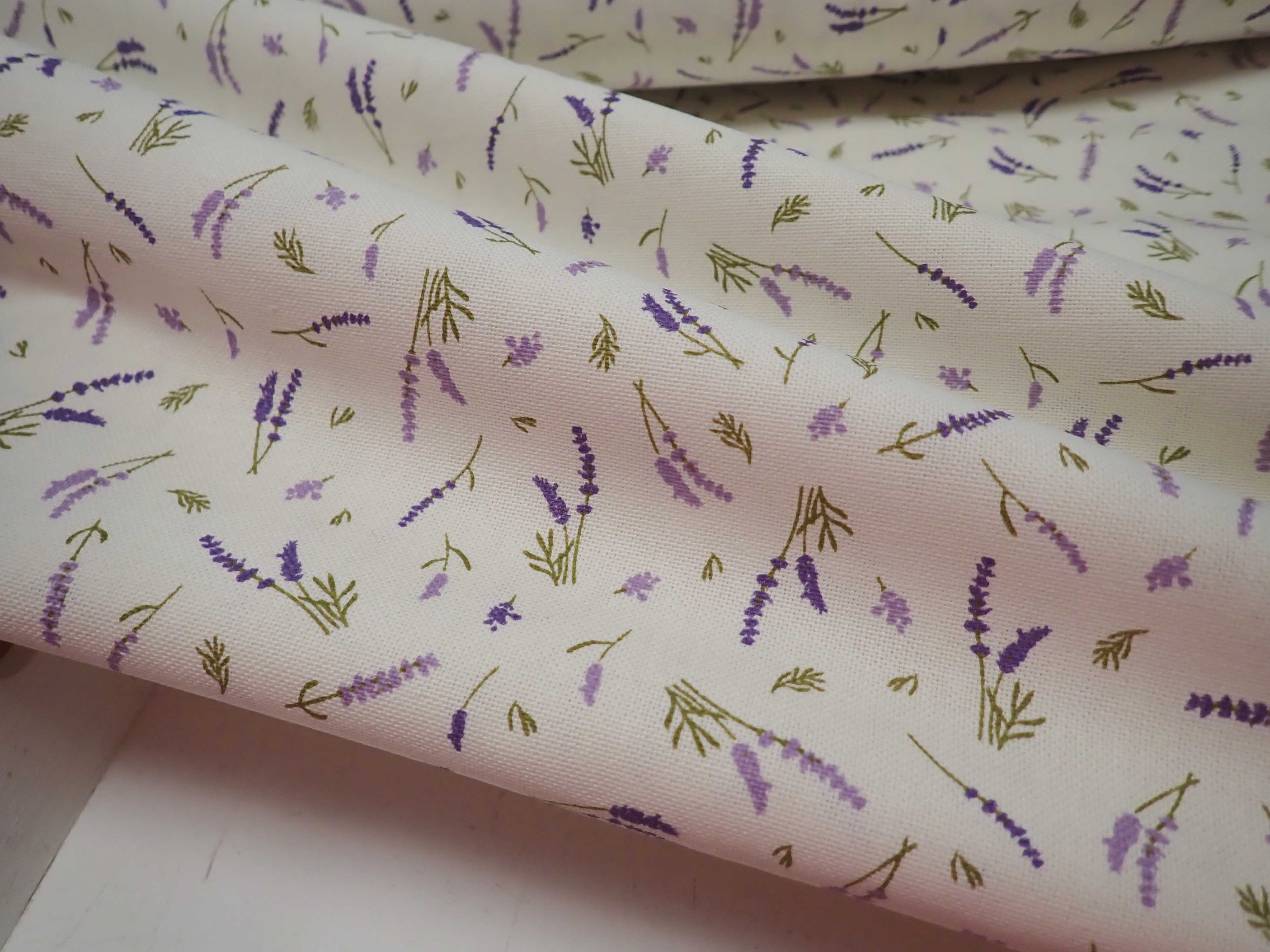 LÁTKA - POTAHOVKA - LEVANDULE