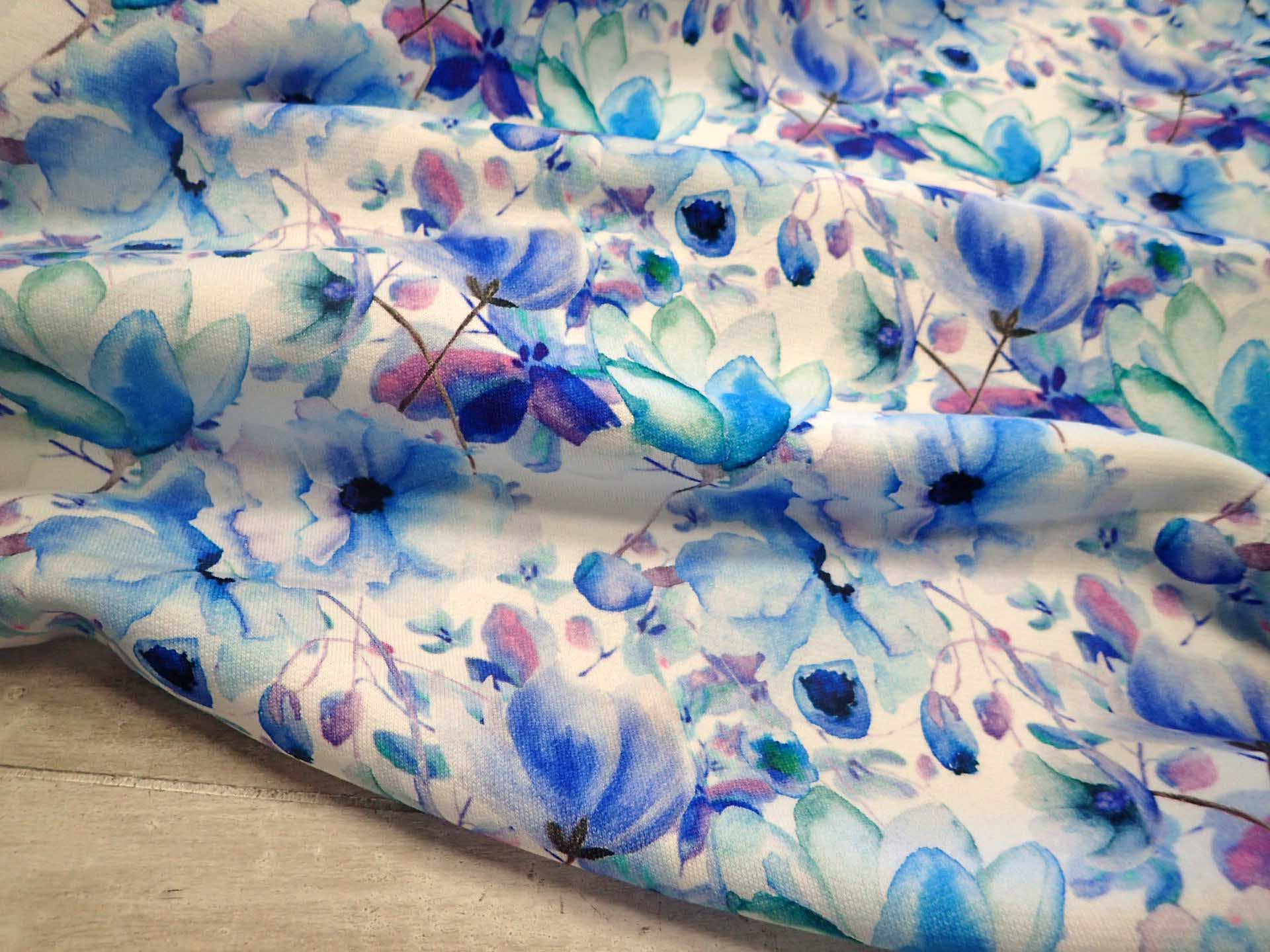 LÁTKA - TEPLÁKOVINA - MODRÉ KVĚTY - FOTOTISK