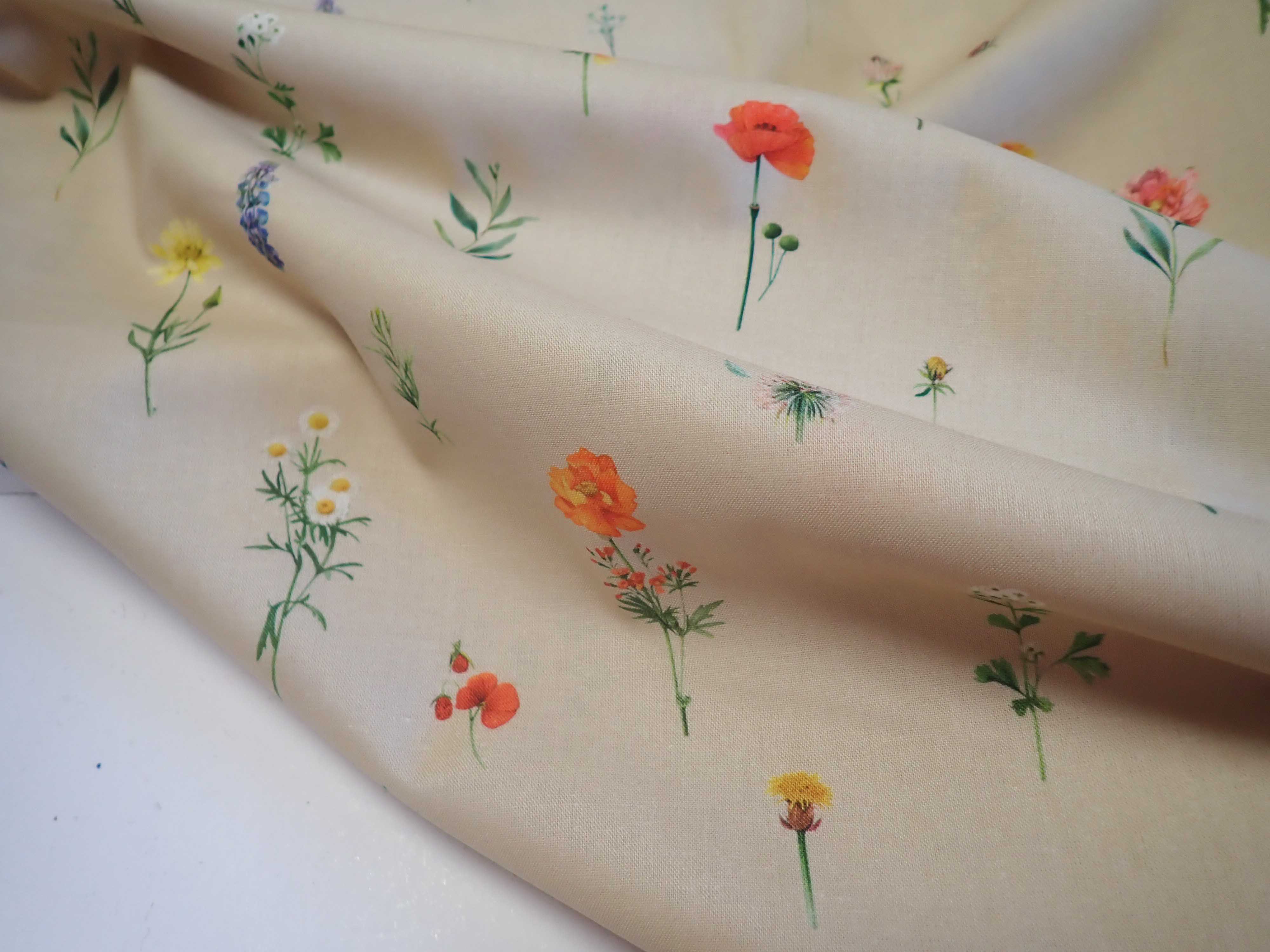 LÁTKA - BÉŽOVÁ + BAREVNÉ KYTIČKY