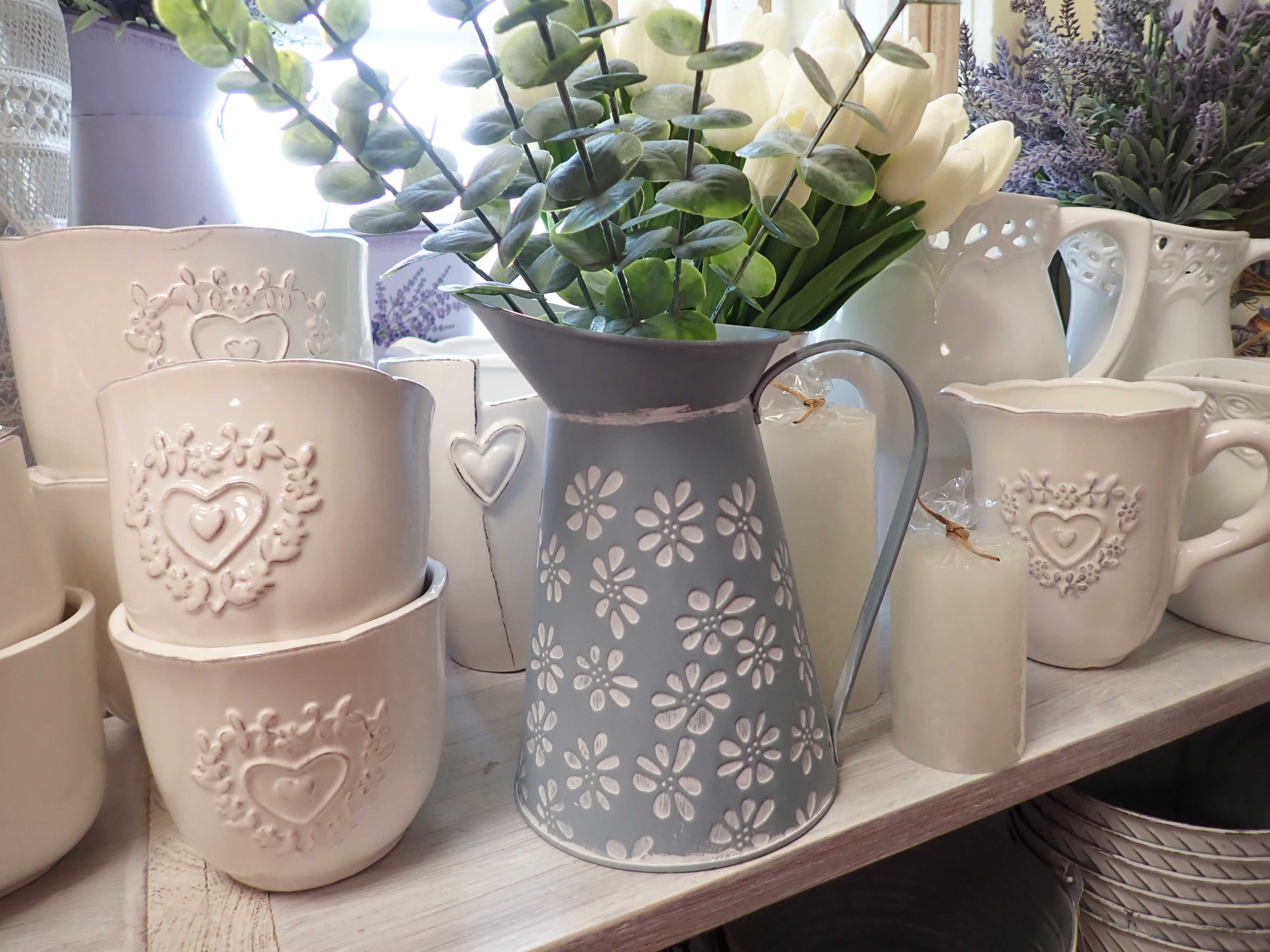 DEKORACE - PLECHOVÁ KONVIČKA