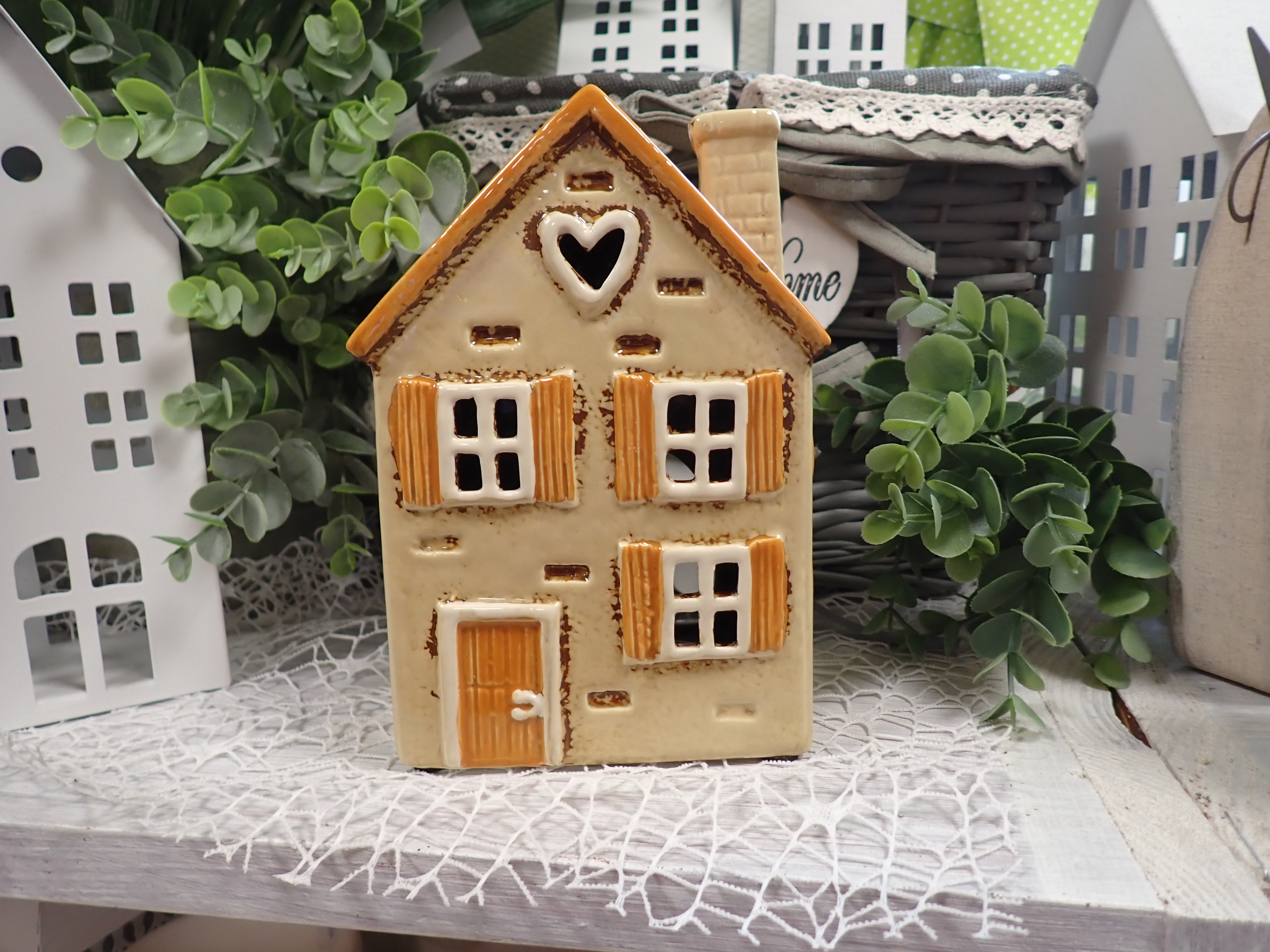 DEKORACE - KERAMICKÝ DOMEČEK