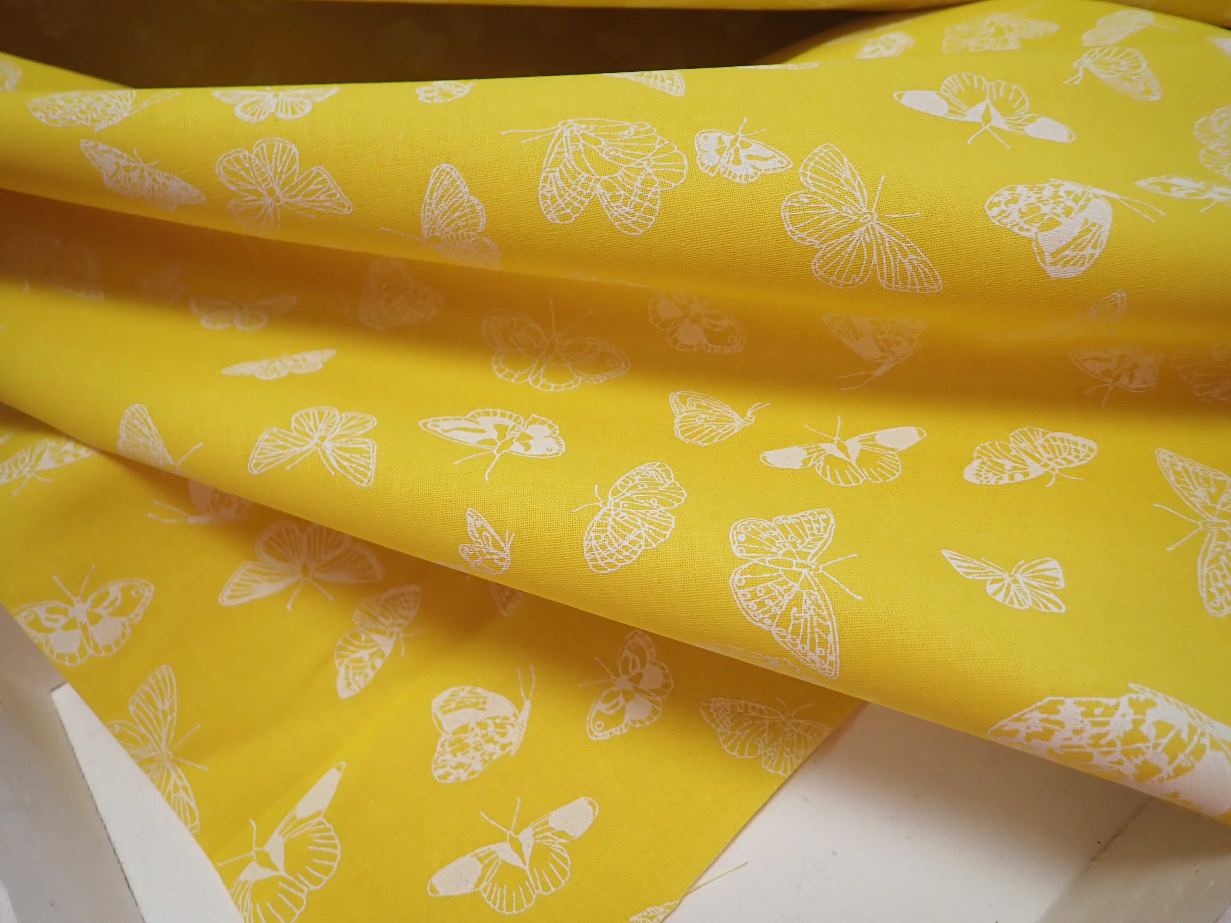 LÁTKA - ŽLUTÁ + MOTÝLEK