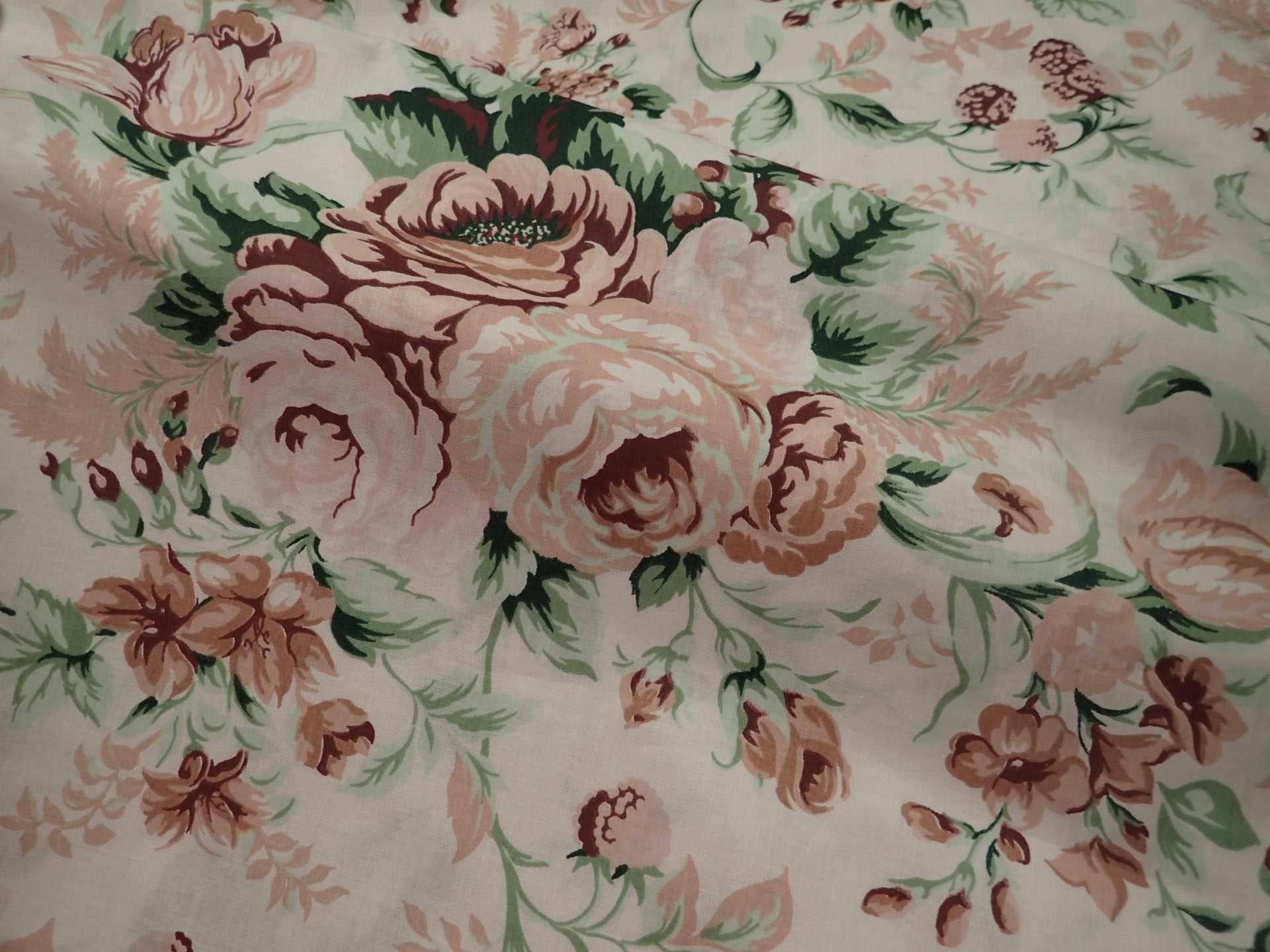 LÁTKA - KVĚTY - RŮŽE