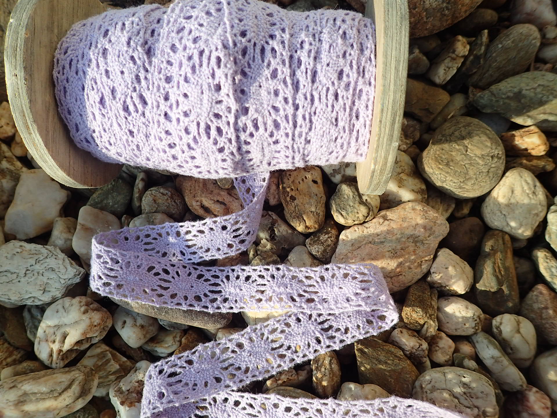 krajka - paličkovaná - LILA