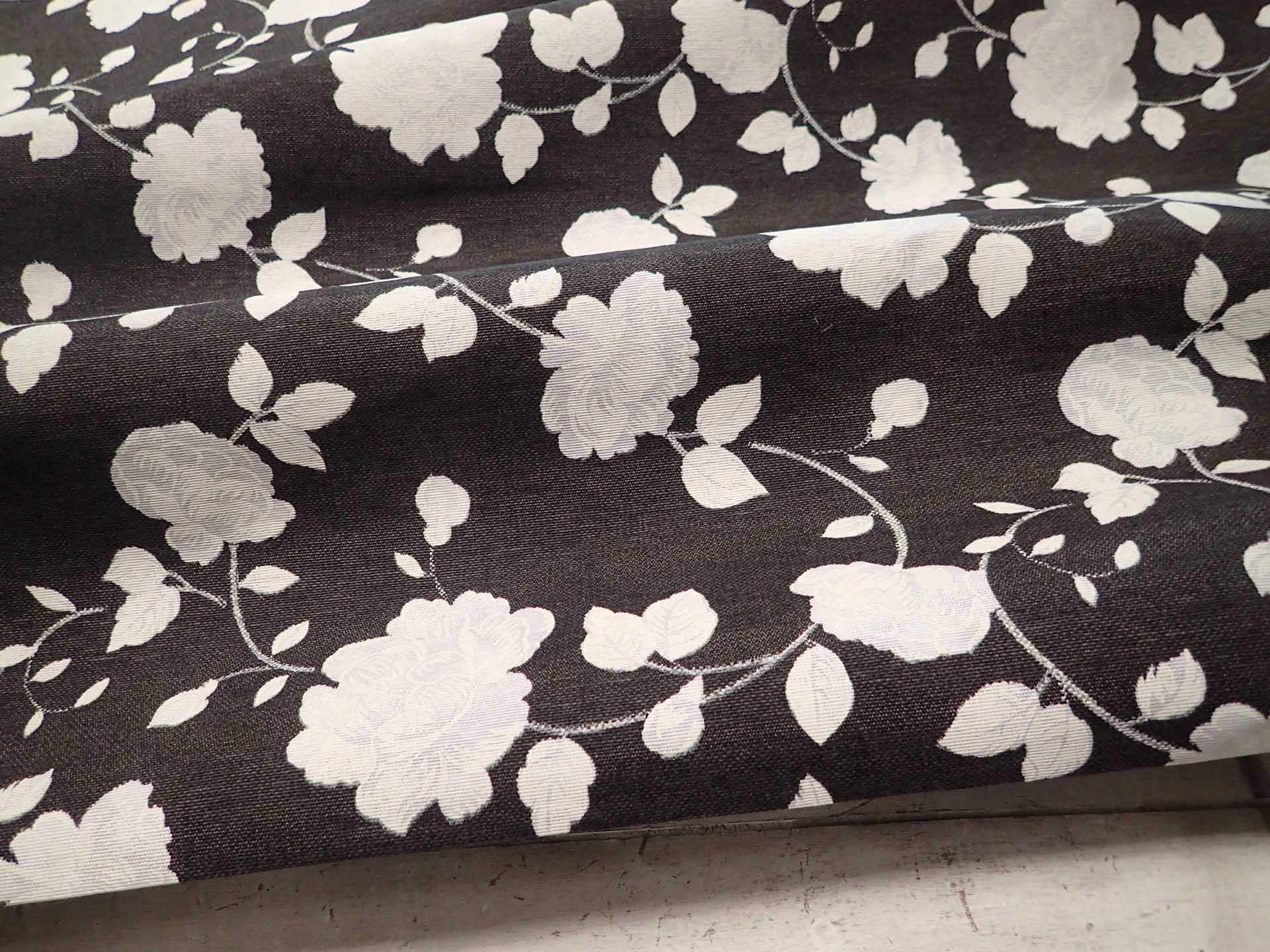 LÁTKA - POTAHOVKA - ČERNÁ + KVĚTY