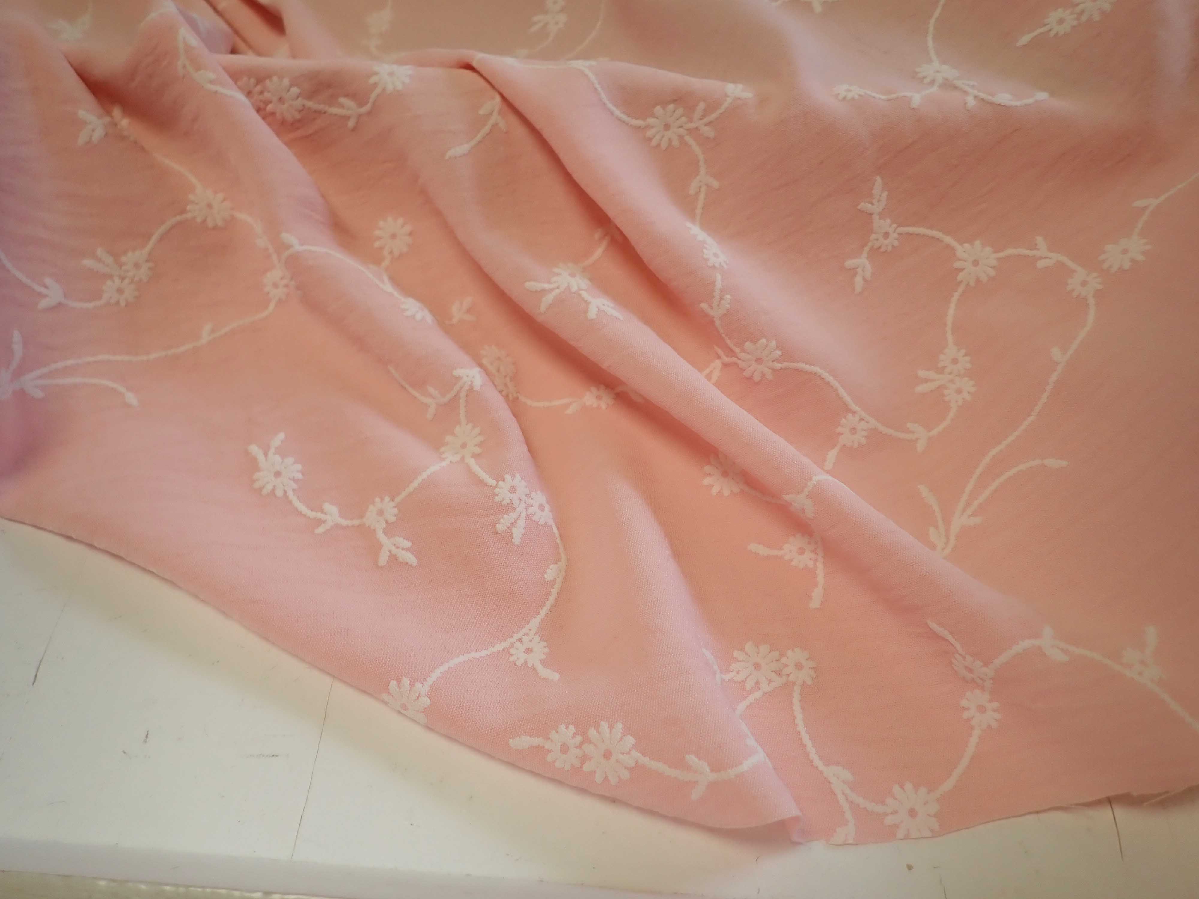 LÁTKA - RŮŽOVÁ + BÍLÉ KYTIČKY