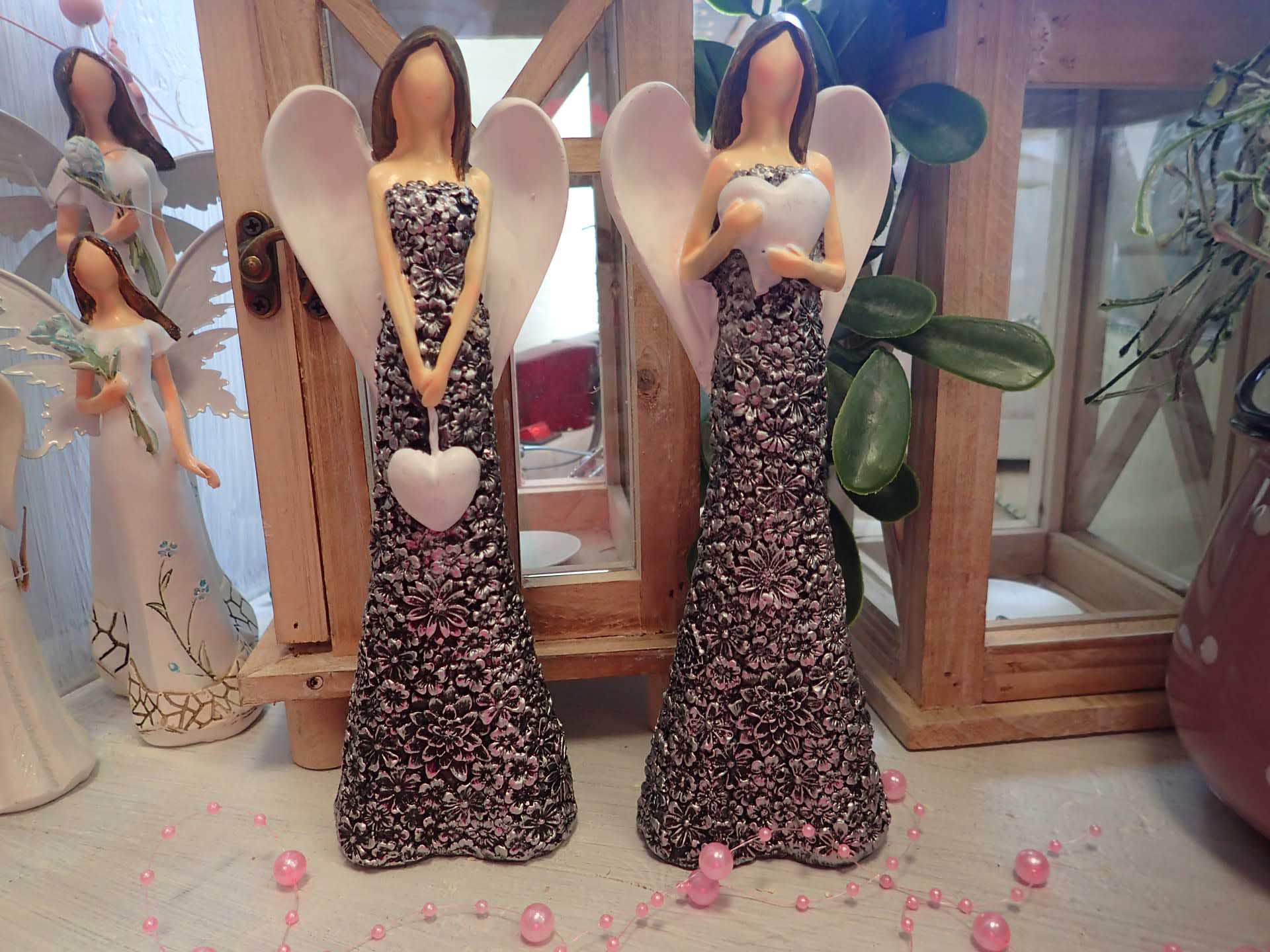 ANDĚL - ANDÍLEK - STŘÍBRNOČERNÉ KVĚTY