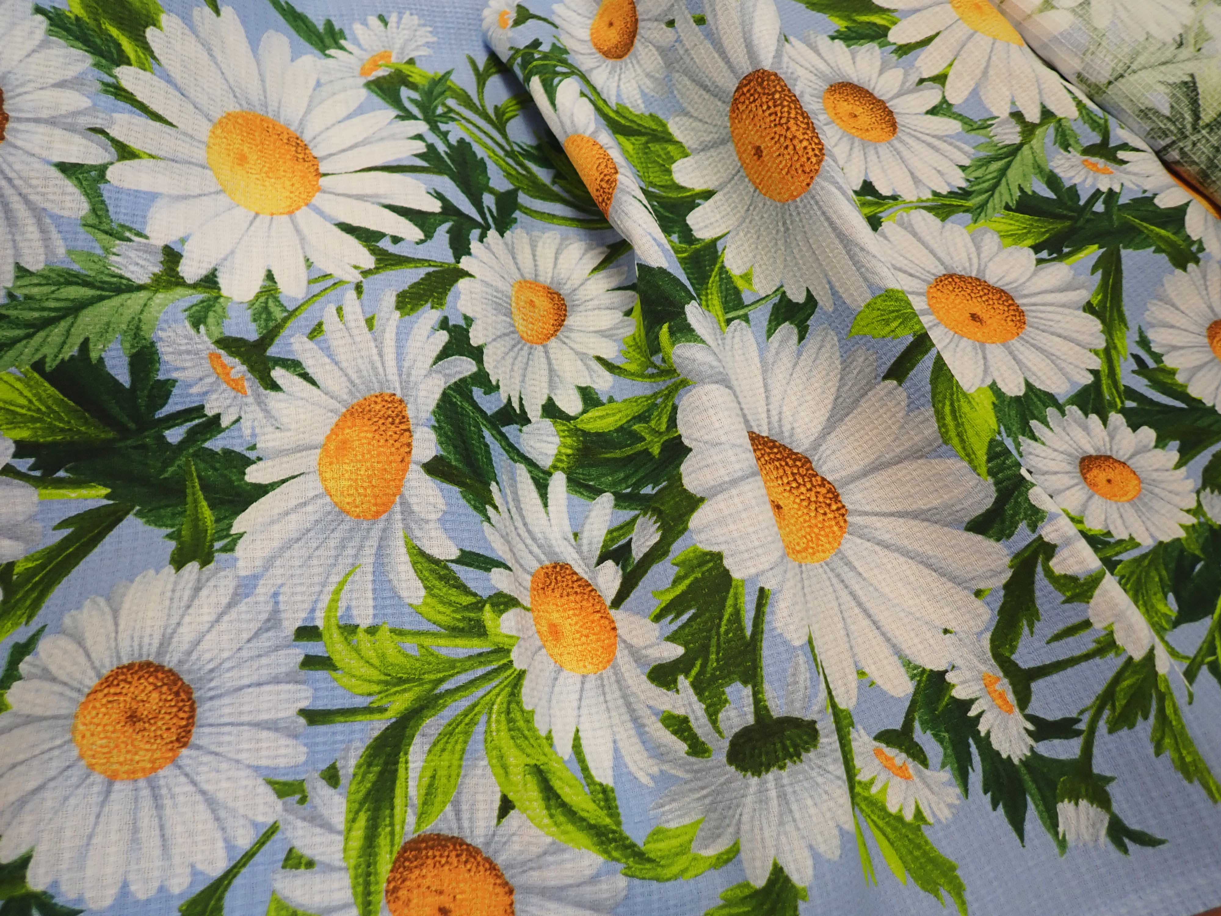 LÁTKA - VAFLE - UTĚRKOVINA - KOPRETINY NA SVĚTLE MODRÉ