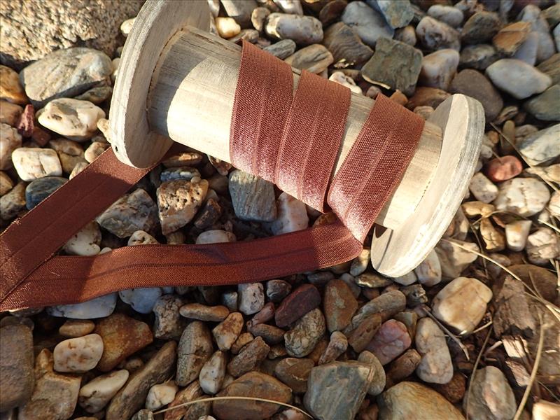 ELASTICKÝ ŠIKMÝ PROUŽEK - HNĚDÝ - ŠÍŘE 20 MM