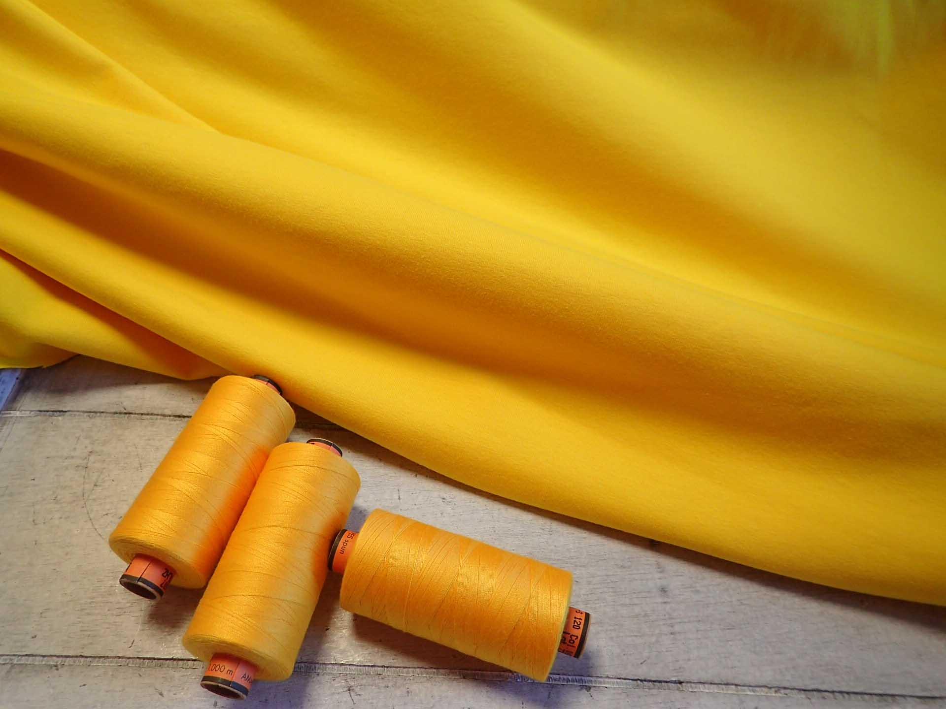 LÁTKA - PLETENINA - ŽLUTÁ JEDNOBAREVNÁ