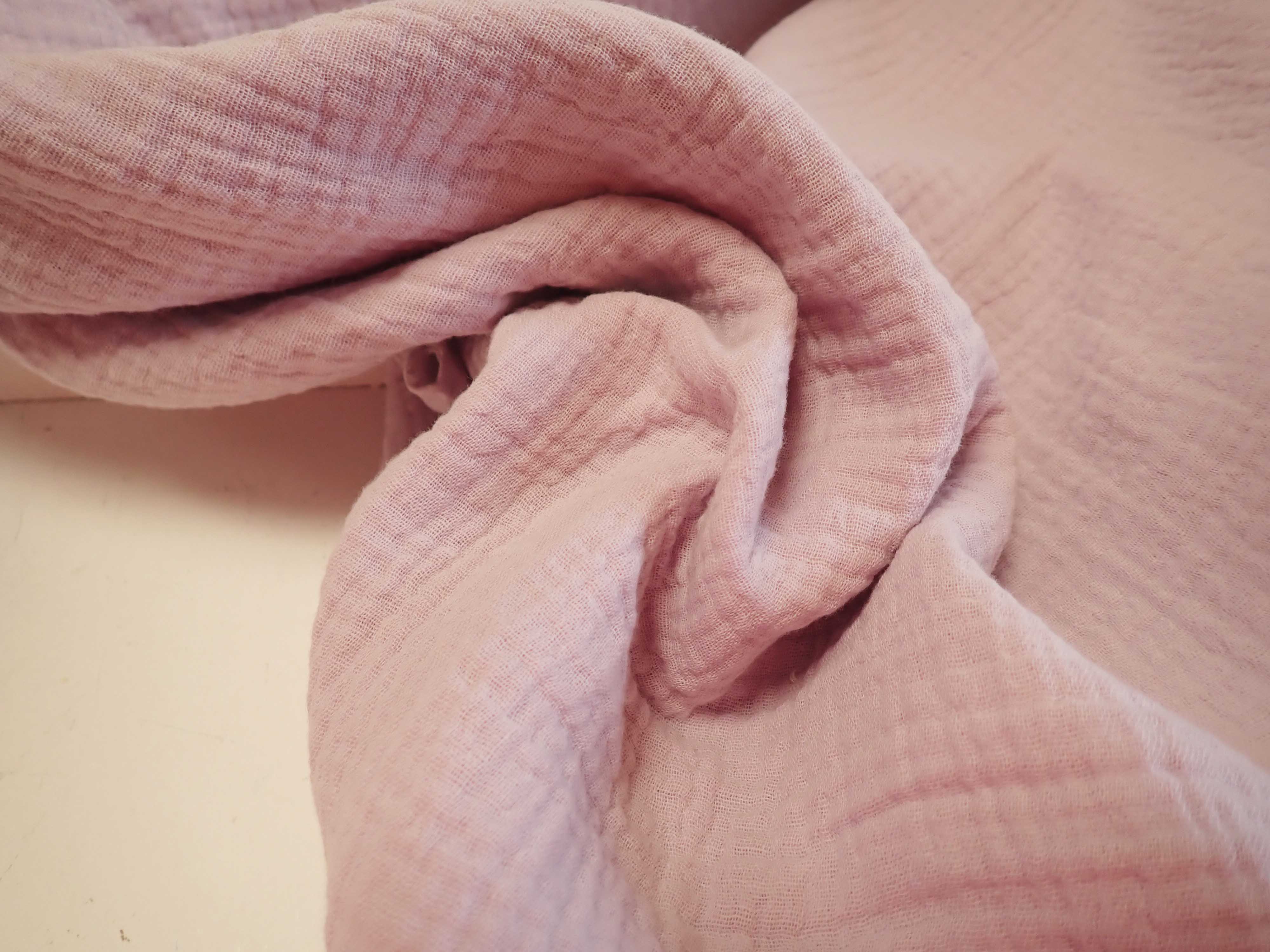 DVOJITÁ GÁZOVINA - MUŠELÍN - SVĚTLE FIALOVÁ