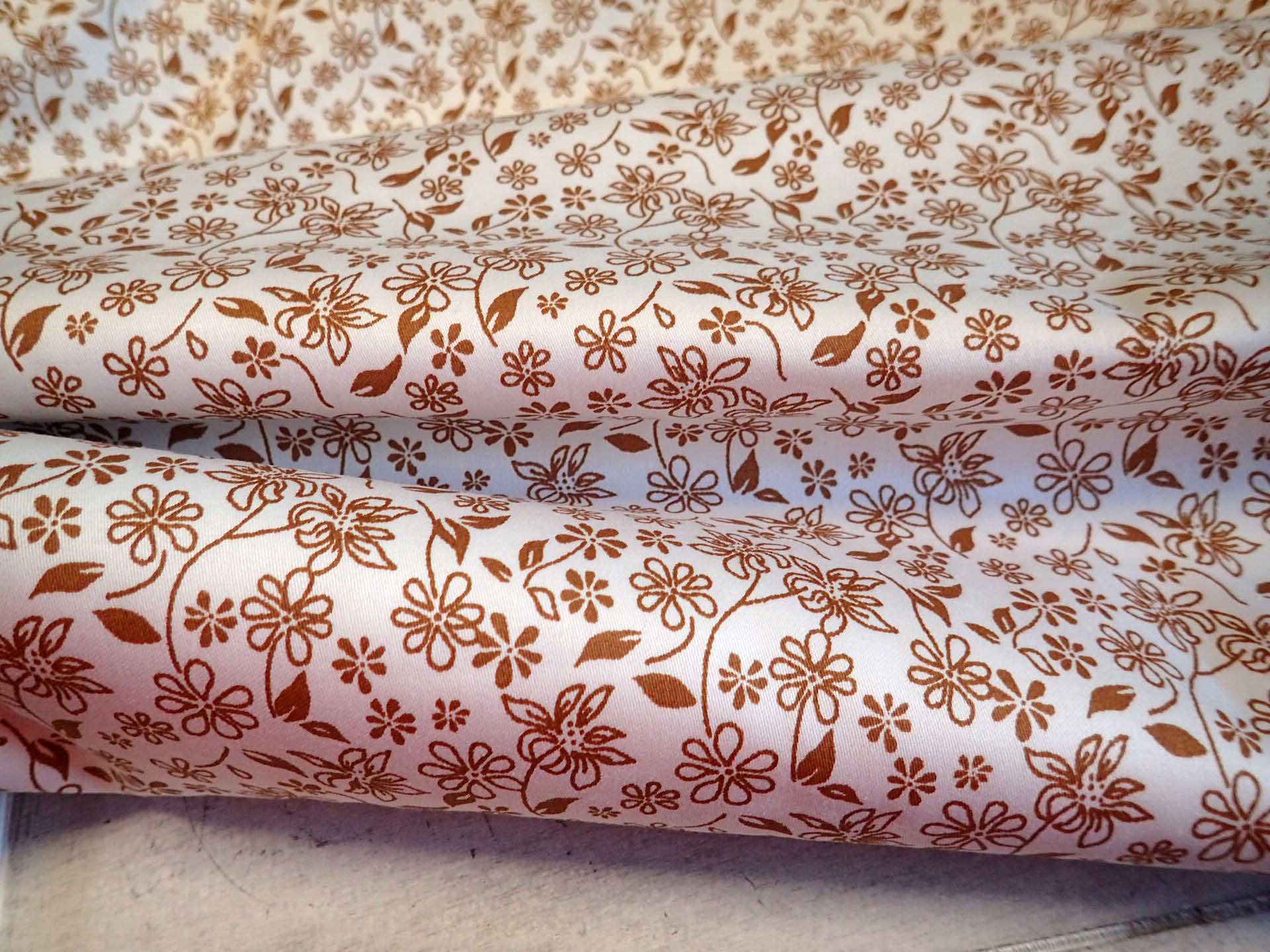 LÁTKA - HNĚDÉ KYTIČKY