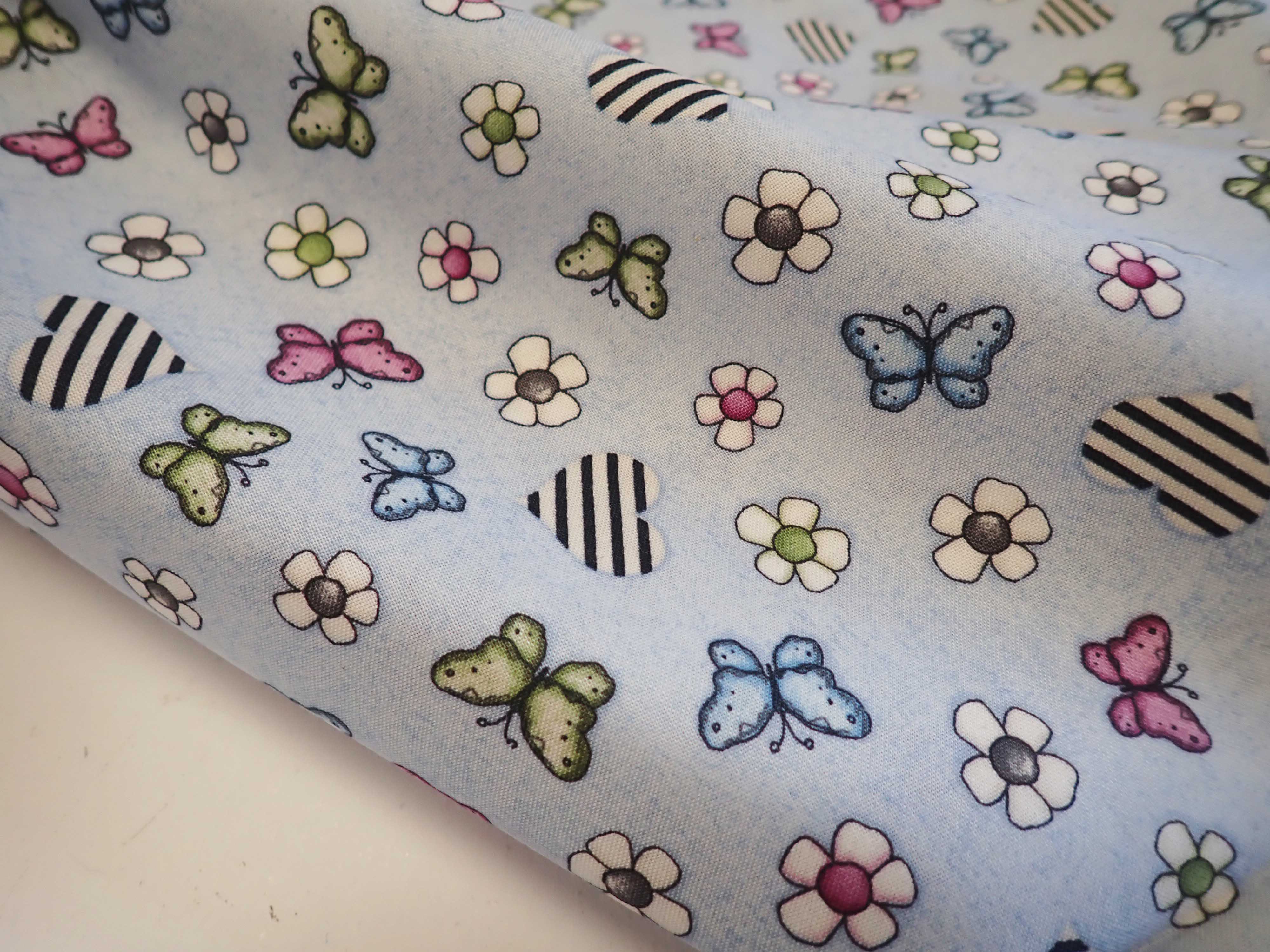 LÁTKA - KYTIČKY + SRDÍČKA + MOTÝLCI