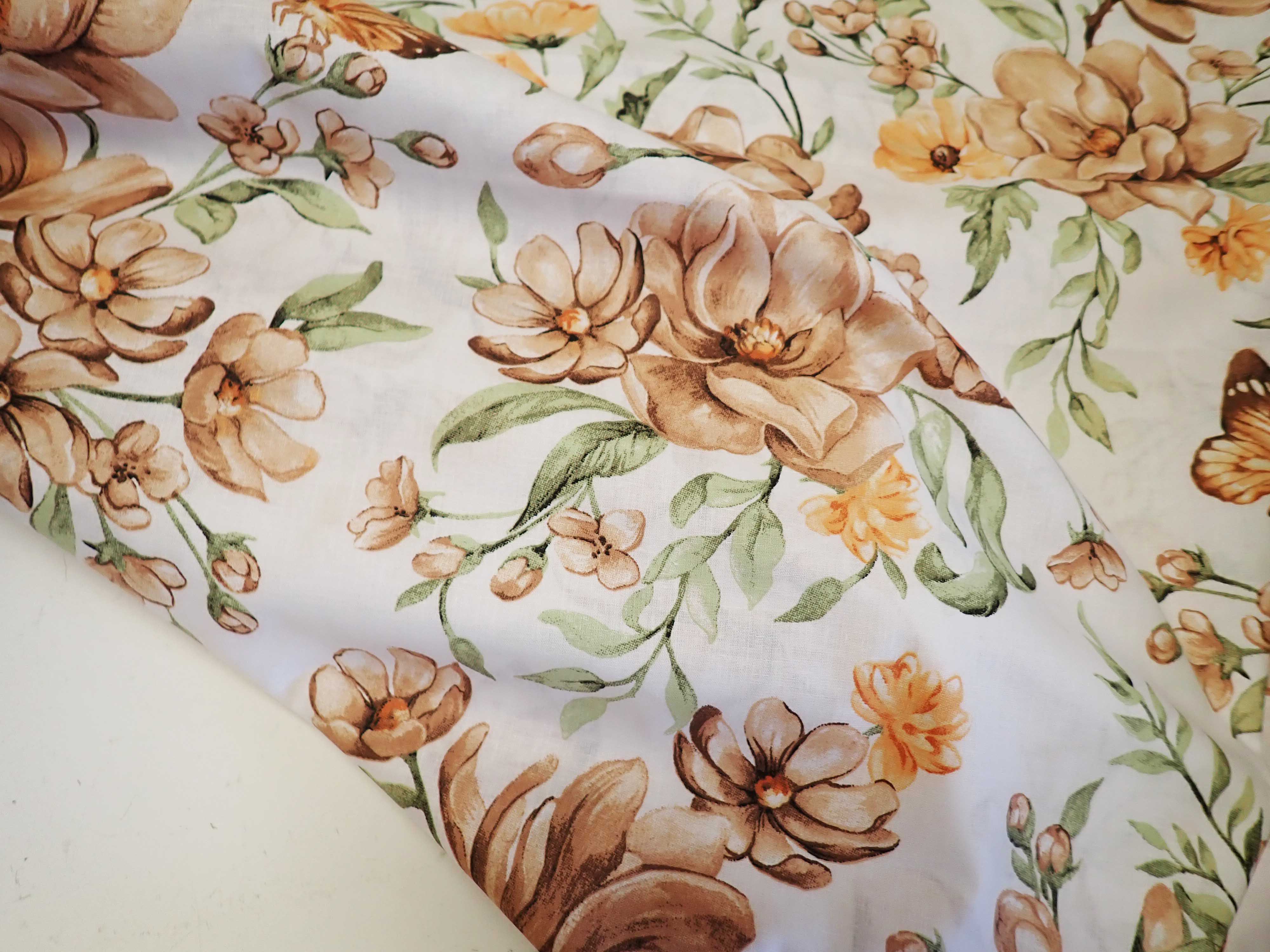 LÁTKA - HNĚDÉ KVĚTY