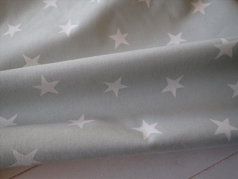 LÁTKA - SVĚTLE ŠEDÁ + BÍLÉ  HVĚZDIČKY