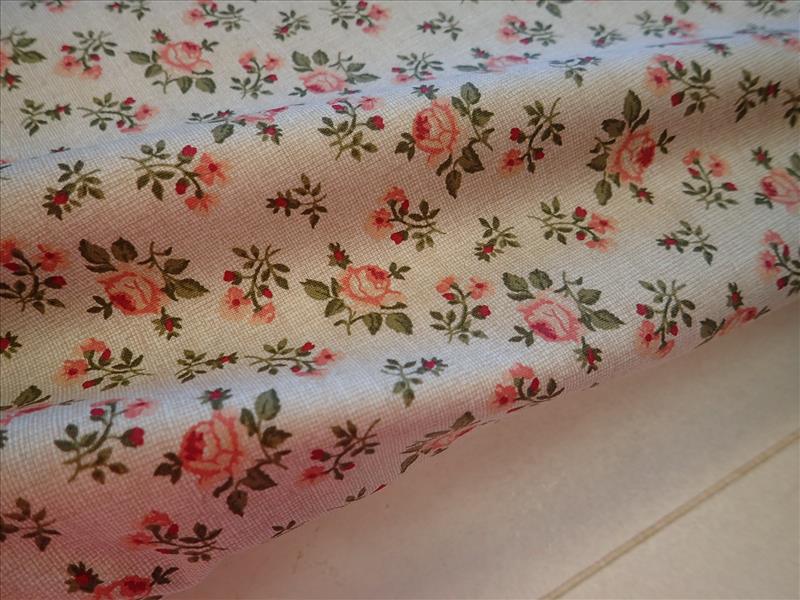 LÁTKA - LNĚNÝ EFEKT + RŮŽIČKY