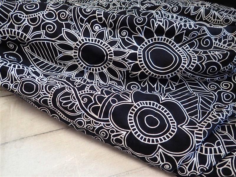 PLETENINA - JESREY - ČERNÁ + KVĚTY - ORNAMENTY