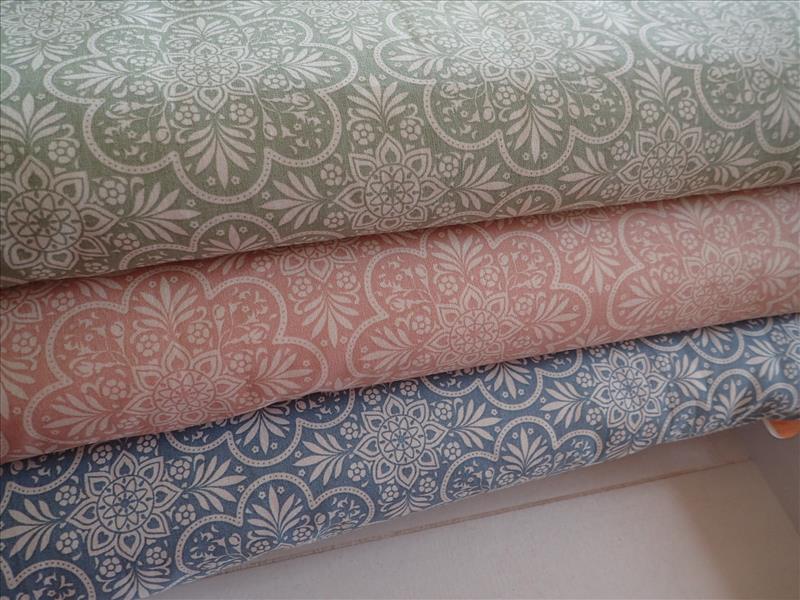 LÁTKA - ZELENÁ + KVĚTY