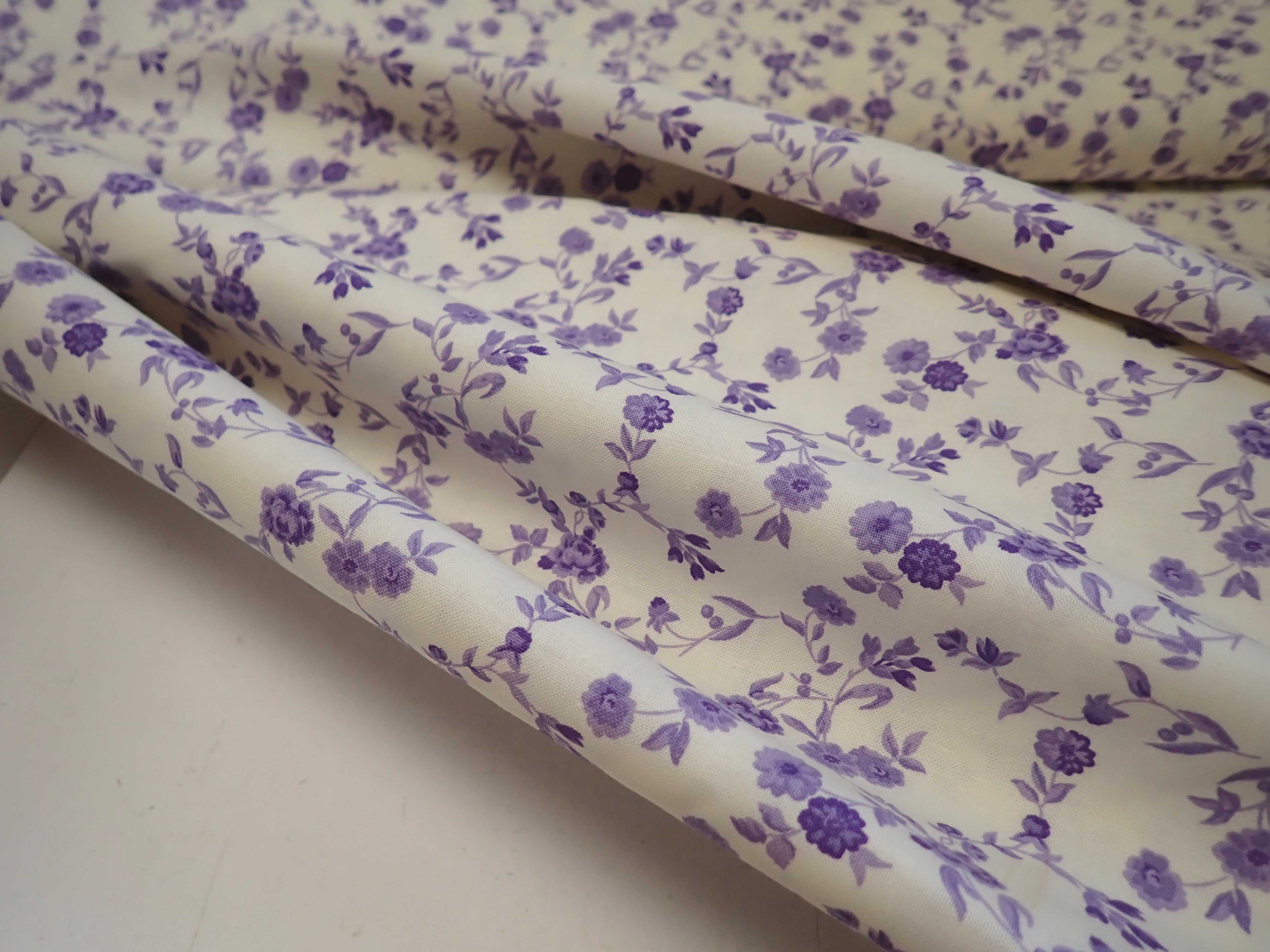 LÁTKA - FIALOVÉ KYTIČKY