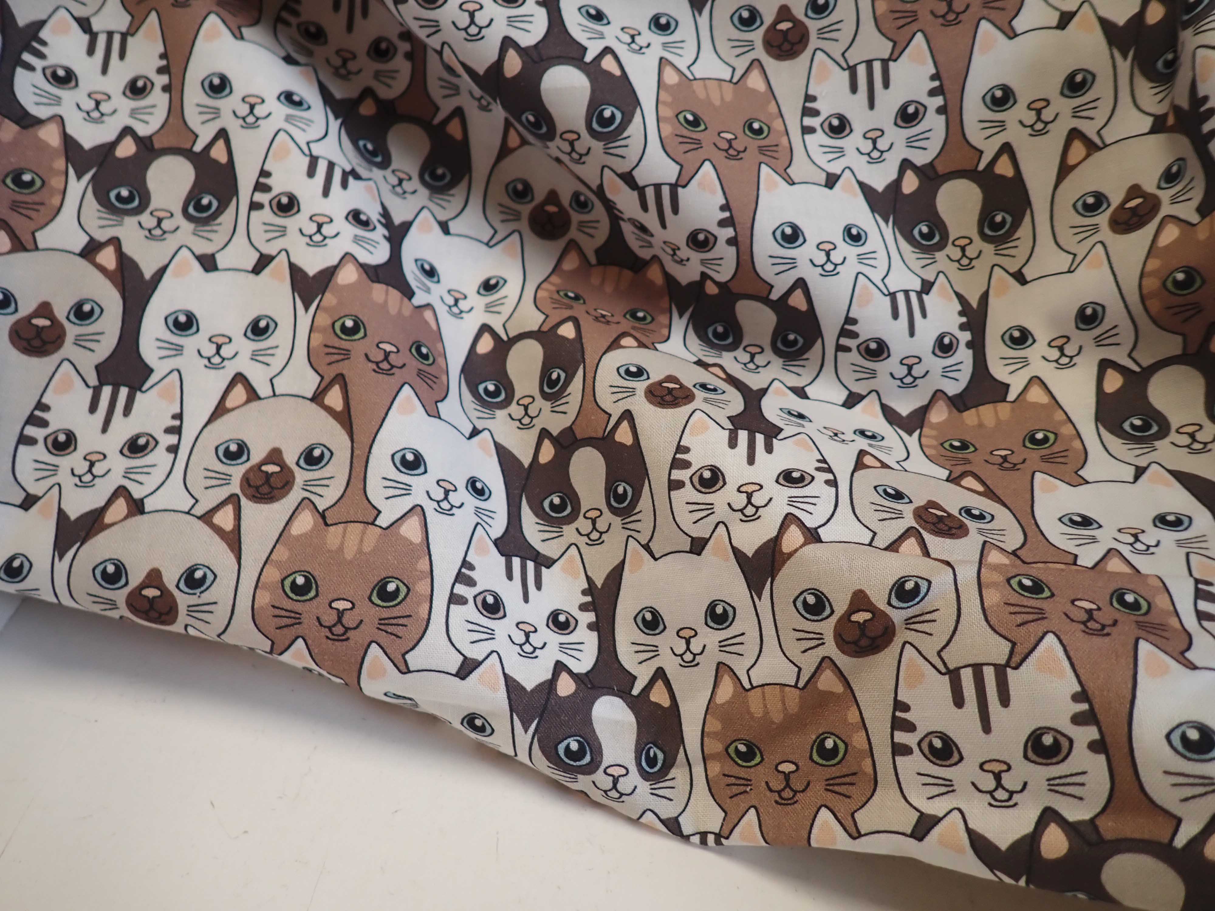 LÁTKA - DĚTSKÁ - FOTOTISK - KOČKY