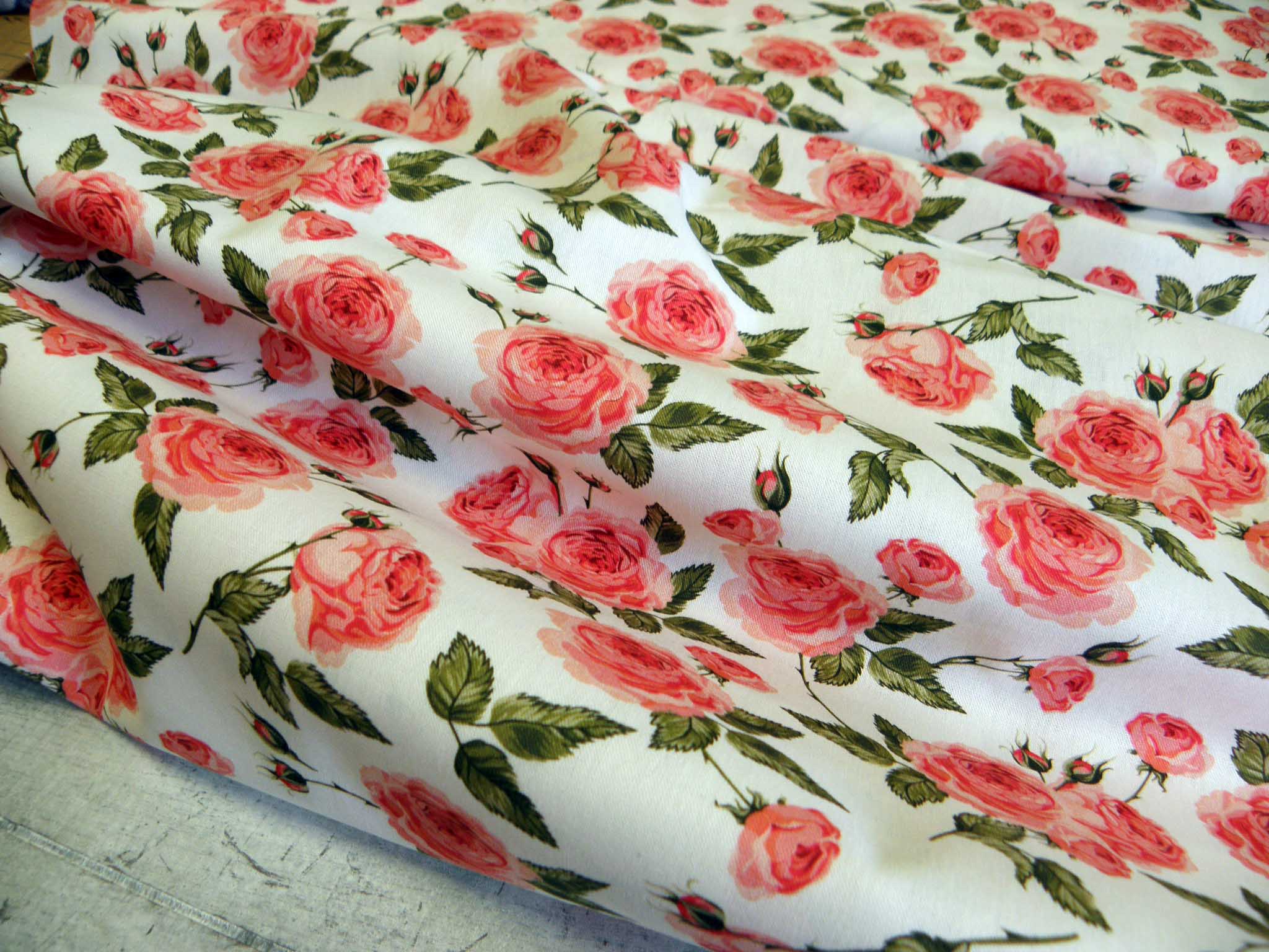 LÁTKA - POPELÍN - RŮŽIČKY - FOTOTISK