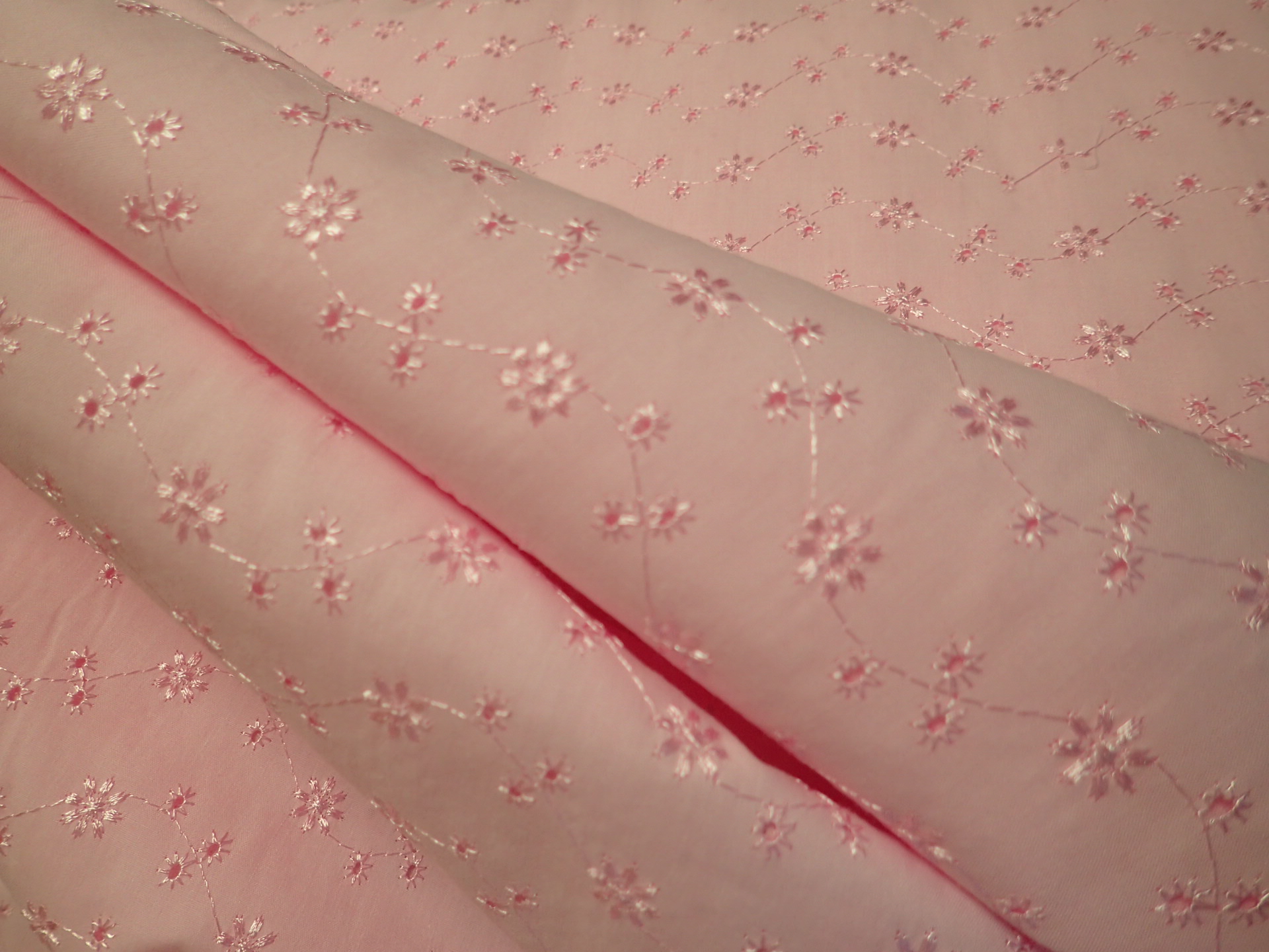 LÁTKA - RŮŽOVÁ MADEIRA